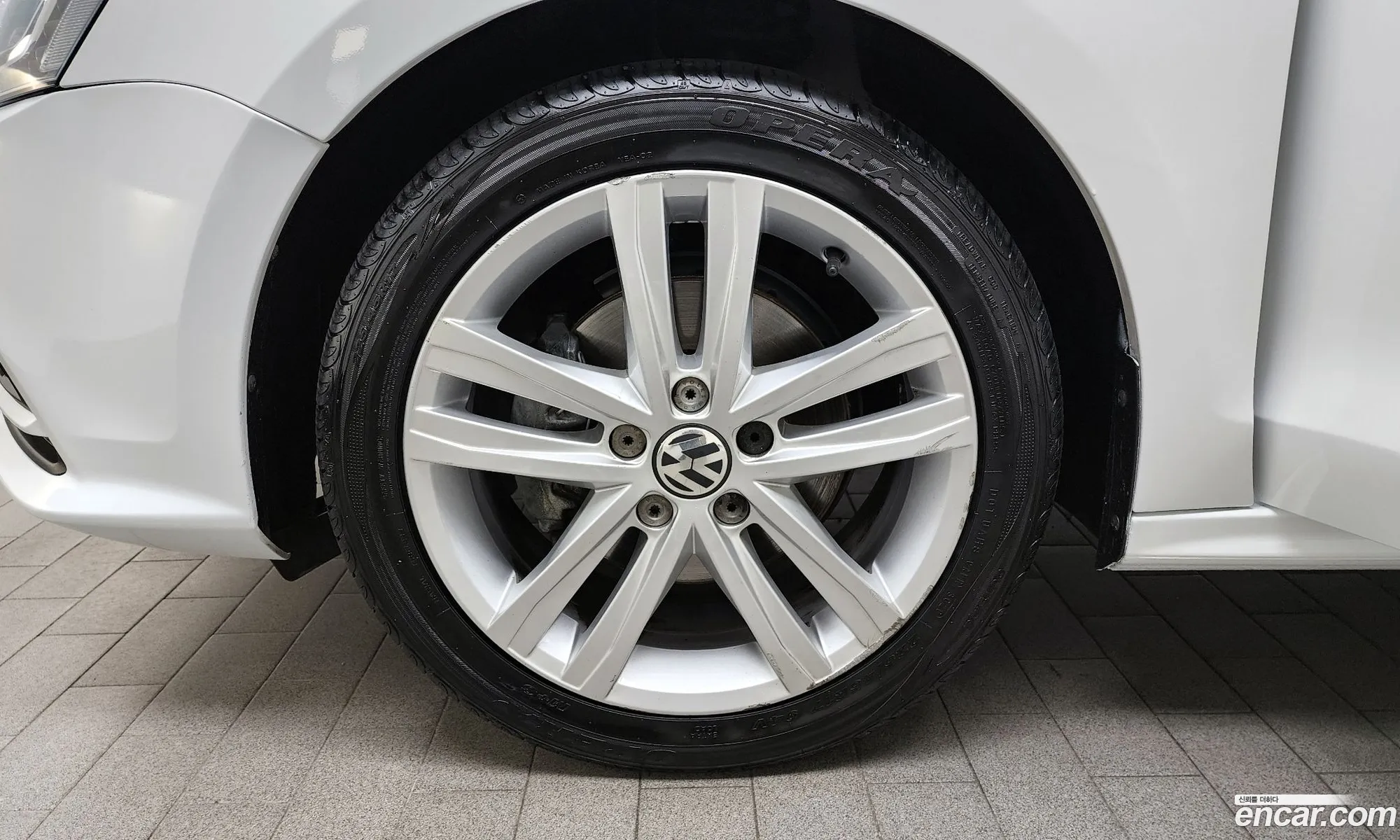 Volkswagen New Jetta 20 Tdi Bluemotion Premium 6Th Generation - фотография 12133245