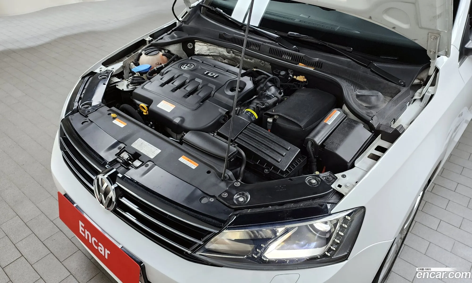 Volkswagen New Jetta 20 Tdi Bluemotion Premium 6Th Generation - фотография 12133246