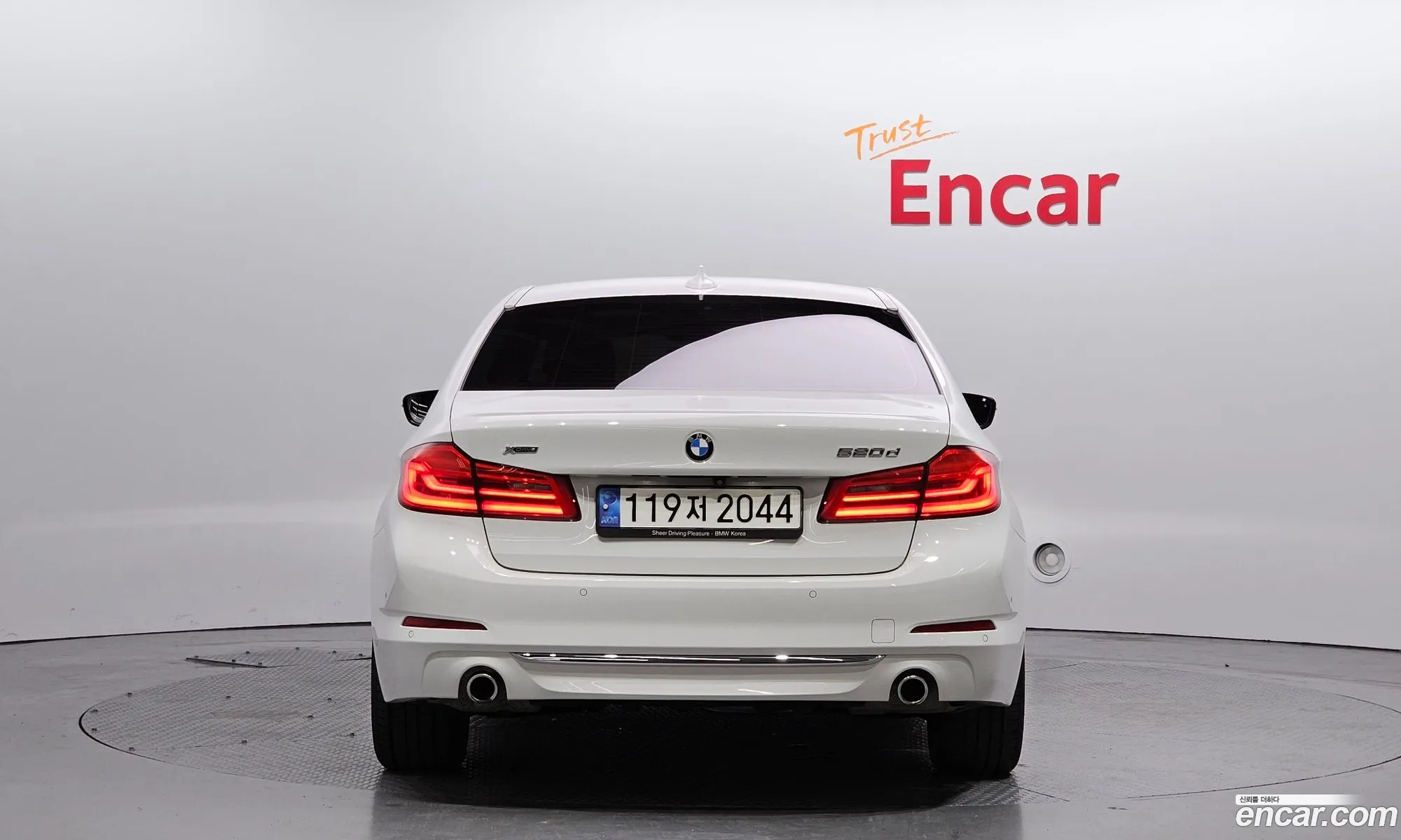 BMW 5 Series G30 520D Luxury Special Edition - фотография 15297024