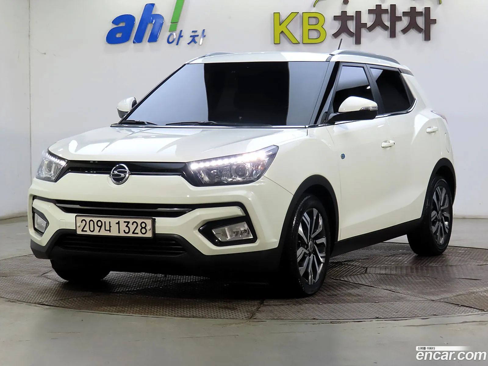Kg Mobility Ssangyong Tivoli Armor Diesel Vx 2Wd - фотография 7643331