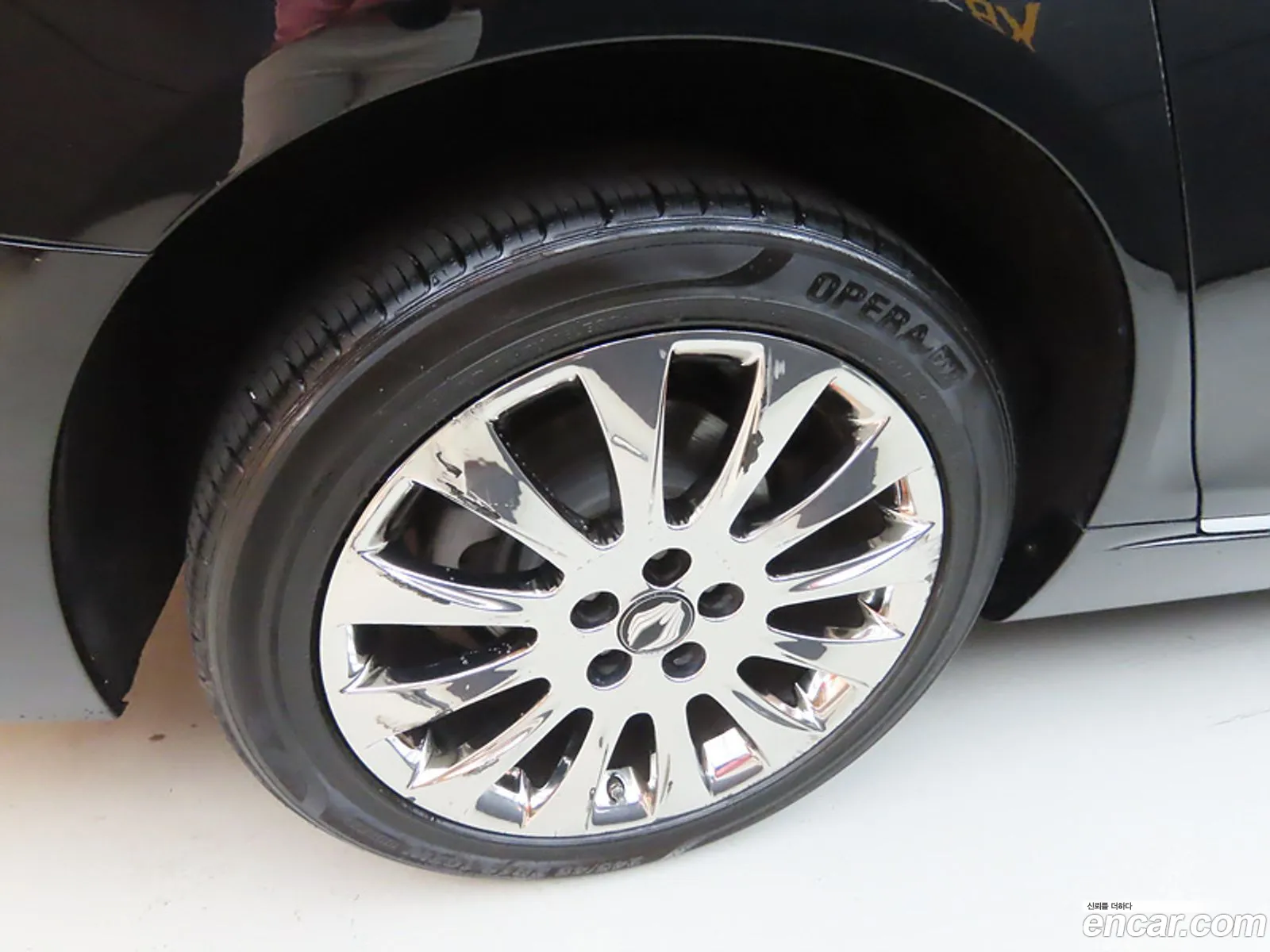 Kg Mobility Ssangyong New Chairman W Cw700 4Tronic Prestige - фотография 8319893
