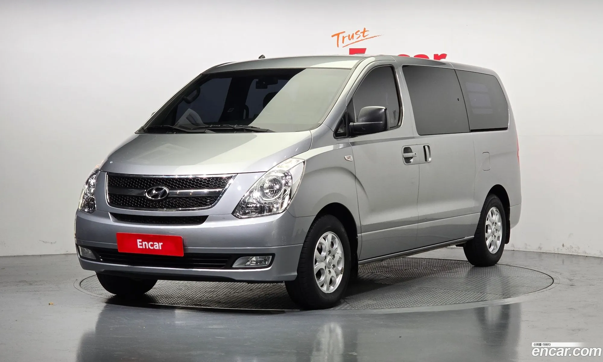 Hyundai Grand Starex 5-Seater Van Cvx Luxury - фотография 1880956