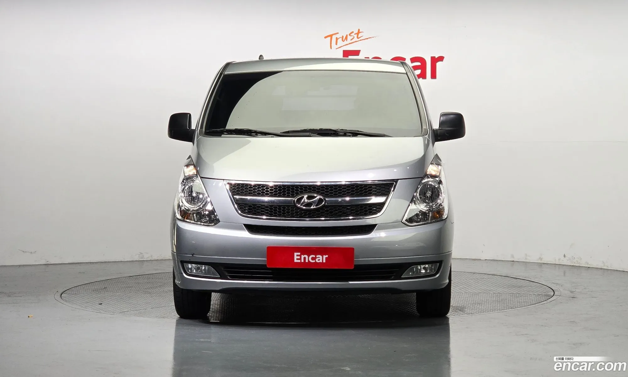 Hyundai Grand Starex 5-Seater Van Cvx Luxury - фотография 1880958