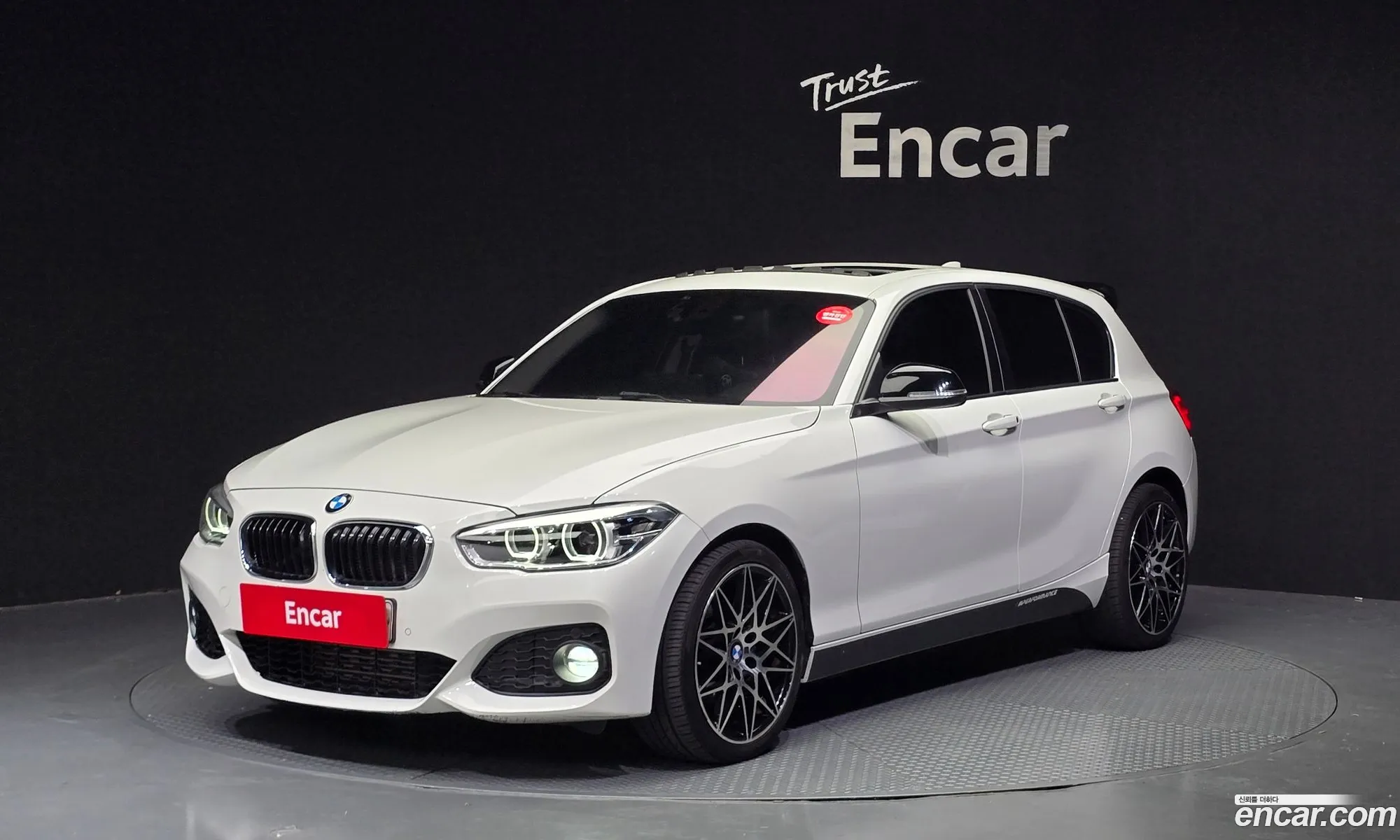 BMW 1 Series F20 118D Sports 5-Door - фотография 15297009