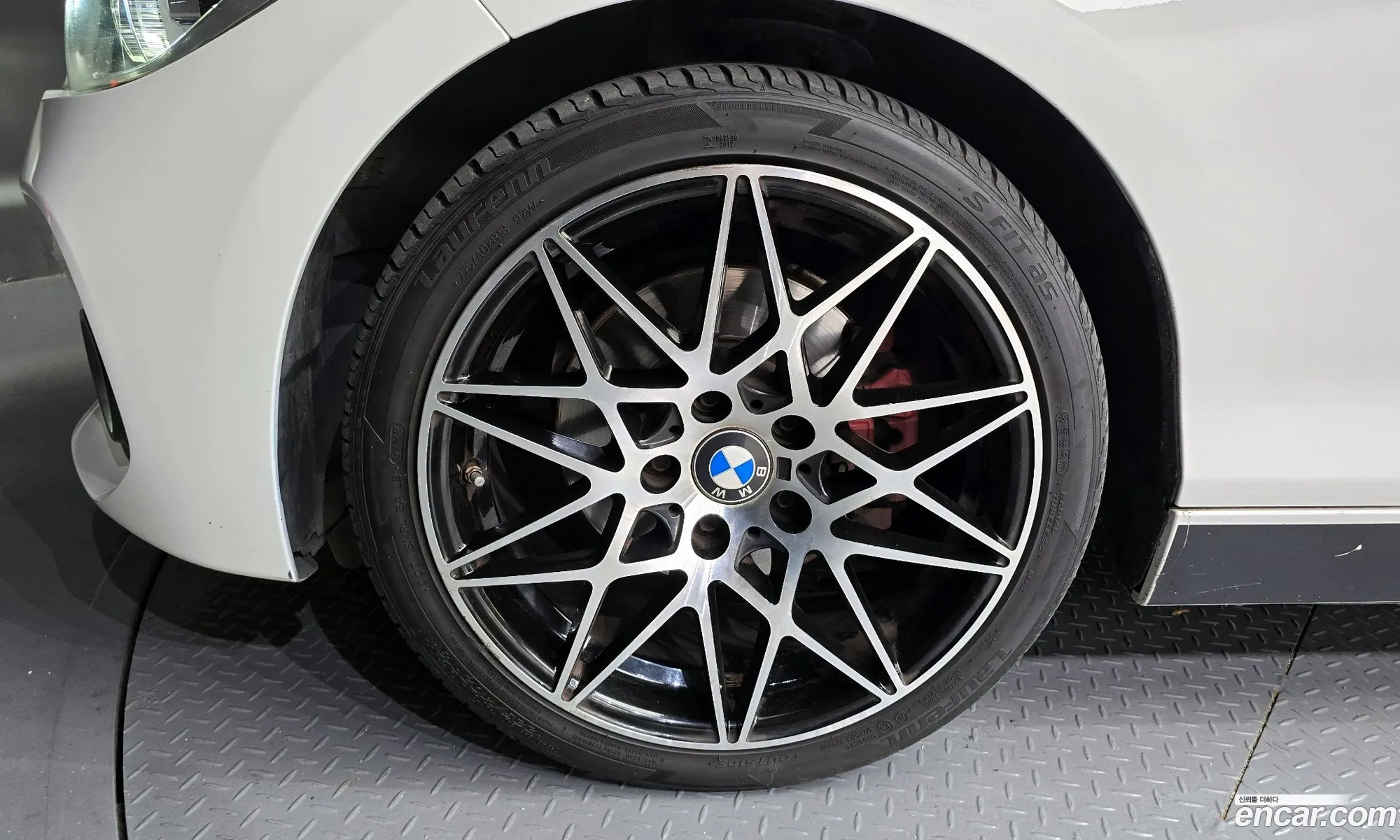 BMW 1 Series F20 118D Sports 5-Door - фотография 15297013