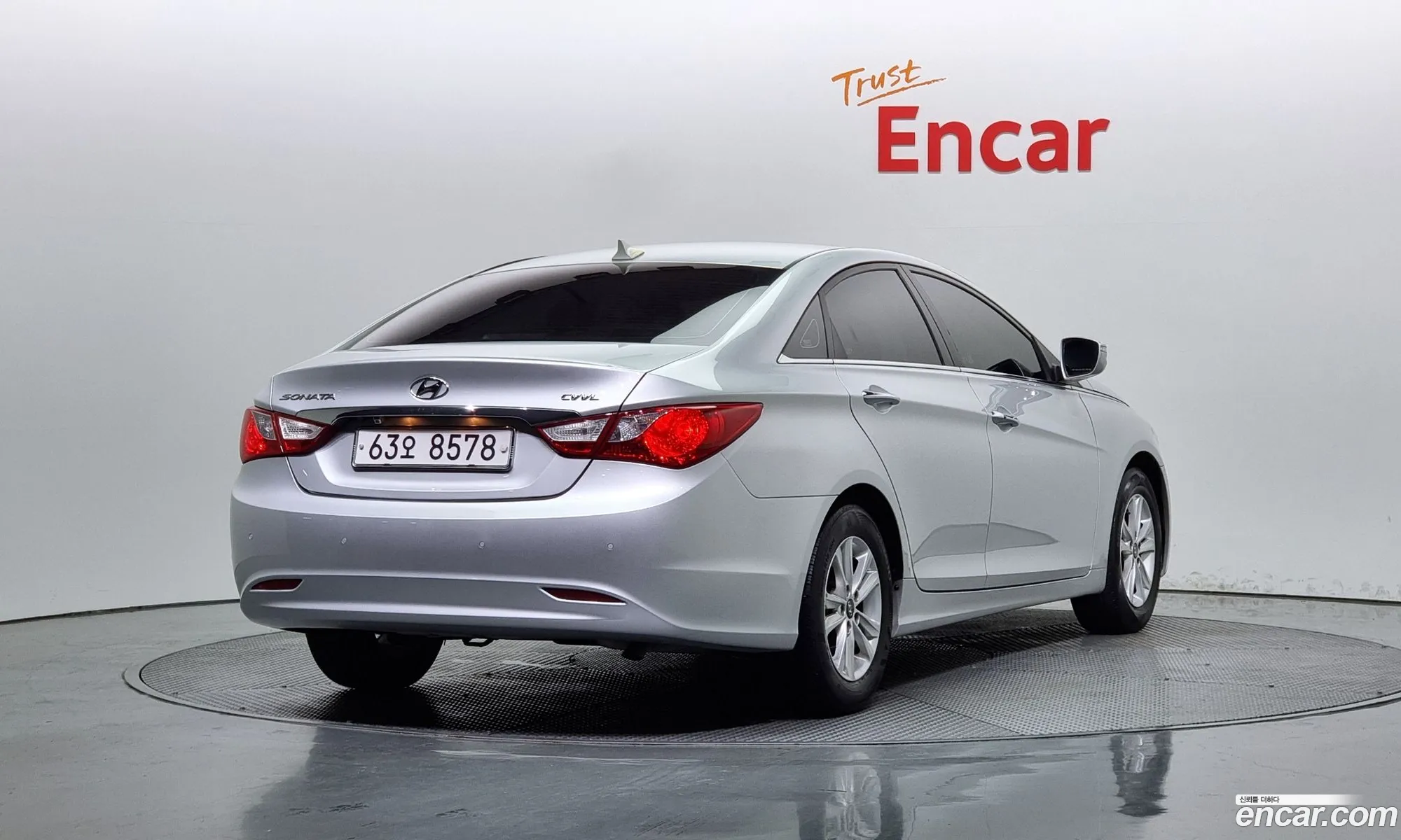 Hyundai Yf Sonata Cvvl Luxury - фотография 1880909