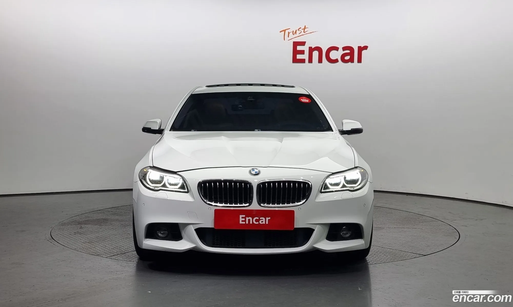 BMW 5 Series F10 520D - фотография 15296963