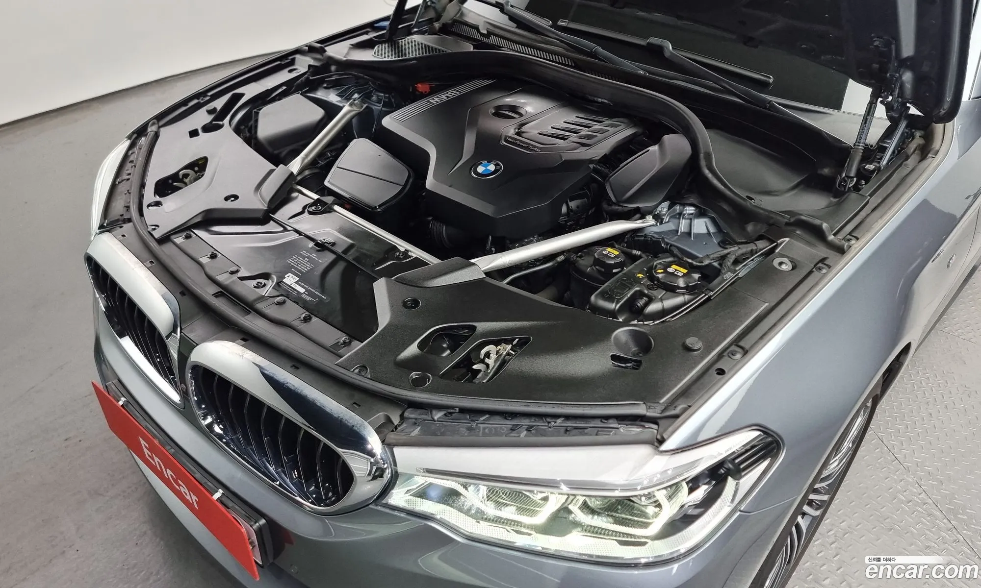 BMW 5 Series G30 530I xDrive M Sport Plus - фотография 15311329