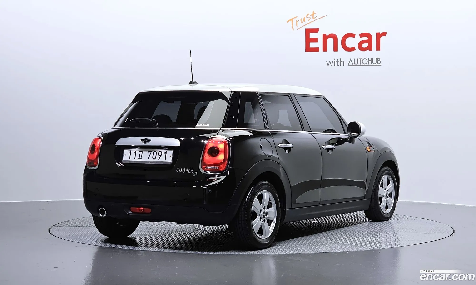Mini Cooper D 5-Door Basic Model 3Rd Generation - фотография 256183