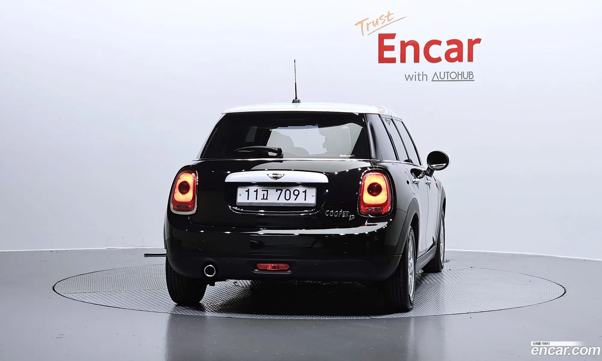 Mini Cooper D 5-Door Basic Model 3Rd Generation - фотография 256185