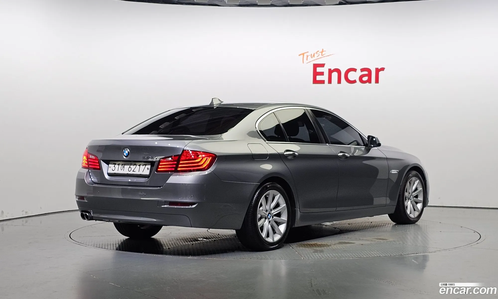 BMW 5 Series F10 528I - фотография 15311313