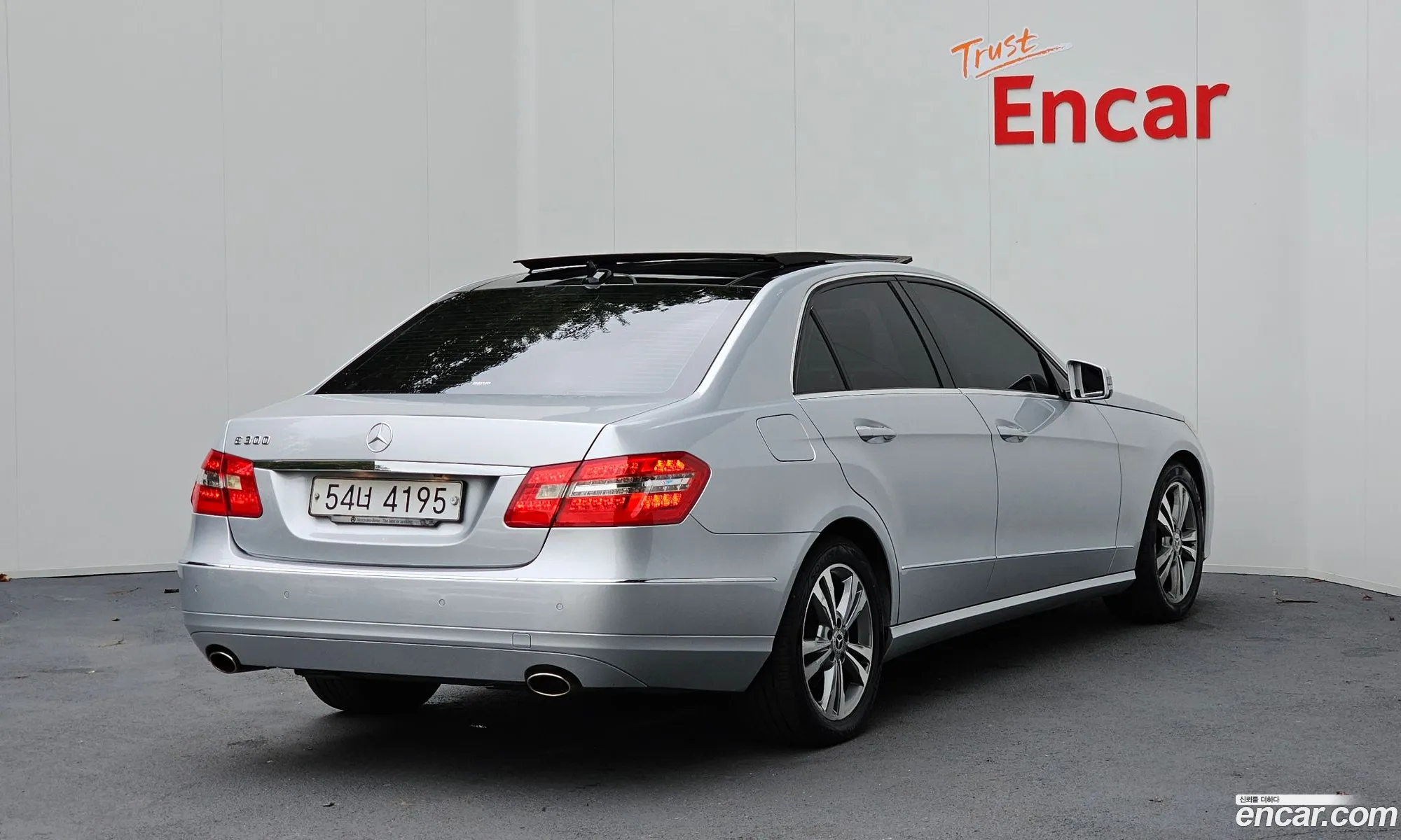Mercedes E-Class W212 E300 Avantgarde - фотография 12522451