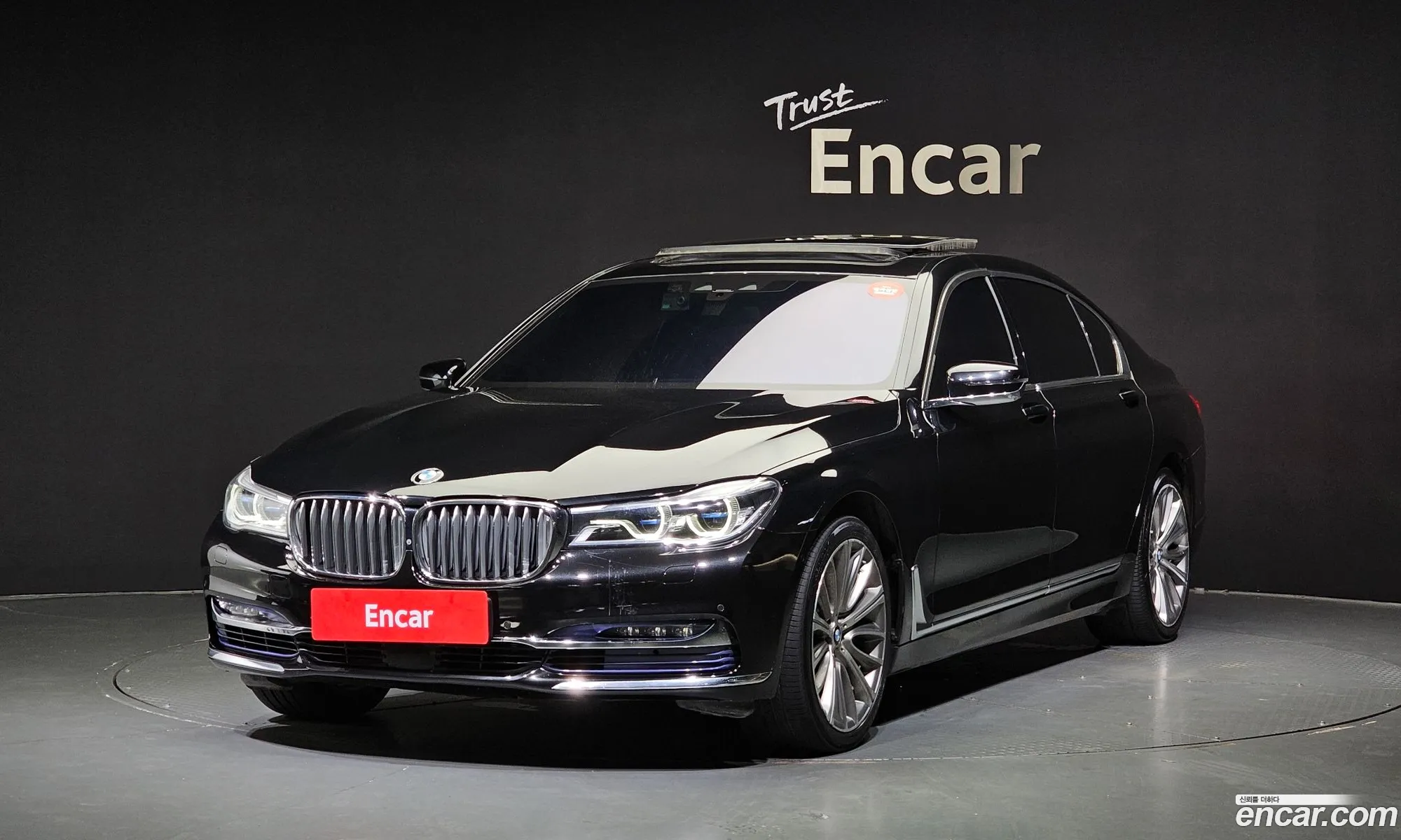 BMW 7 Series G11 750Li xDrive - фотография 14904224