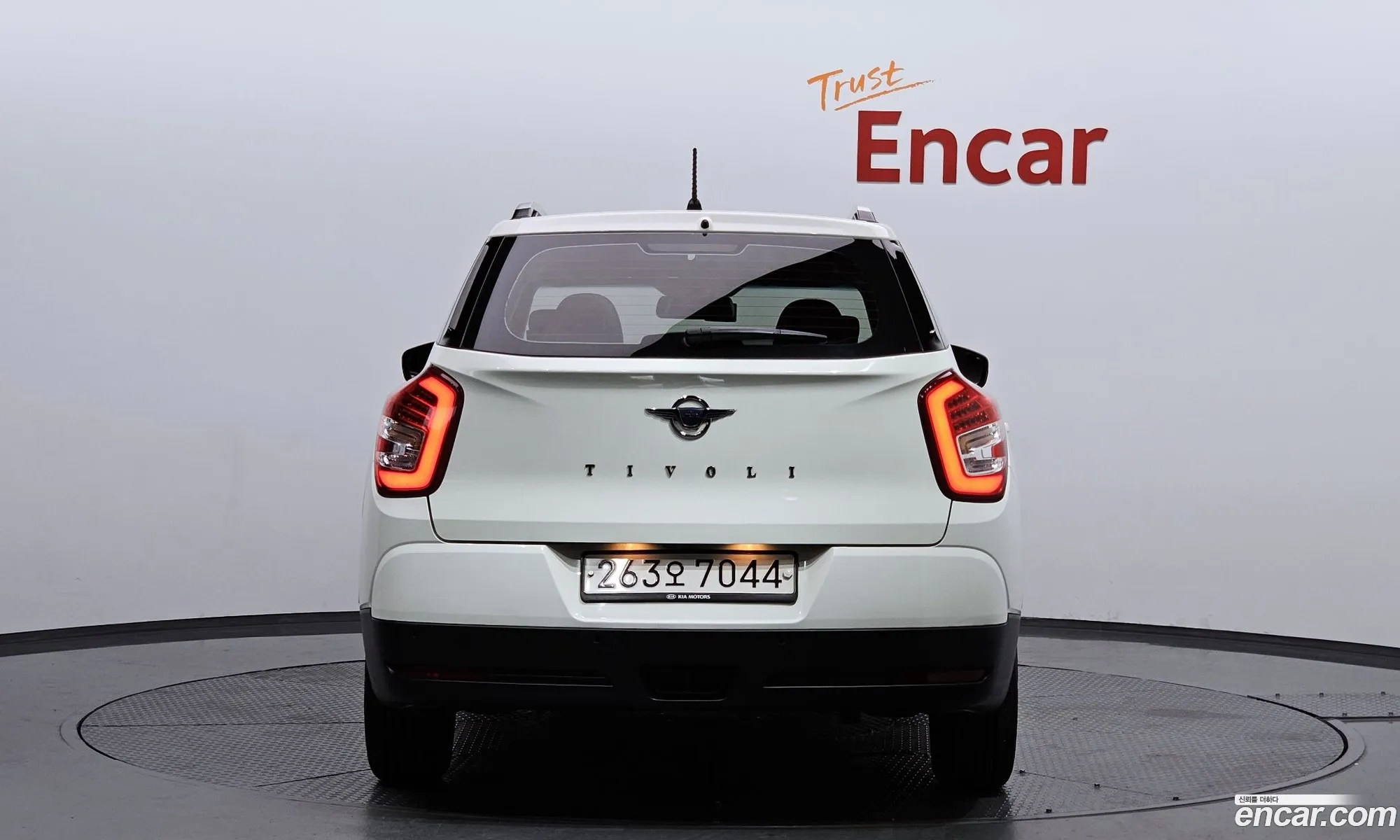 Kg Mobility Ssangyong Tivoli Air Diesel Ax 2Wd - фотография 7567674