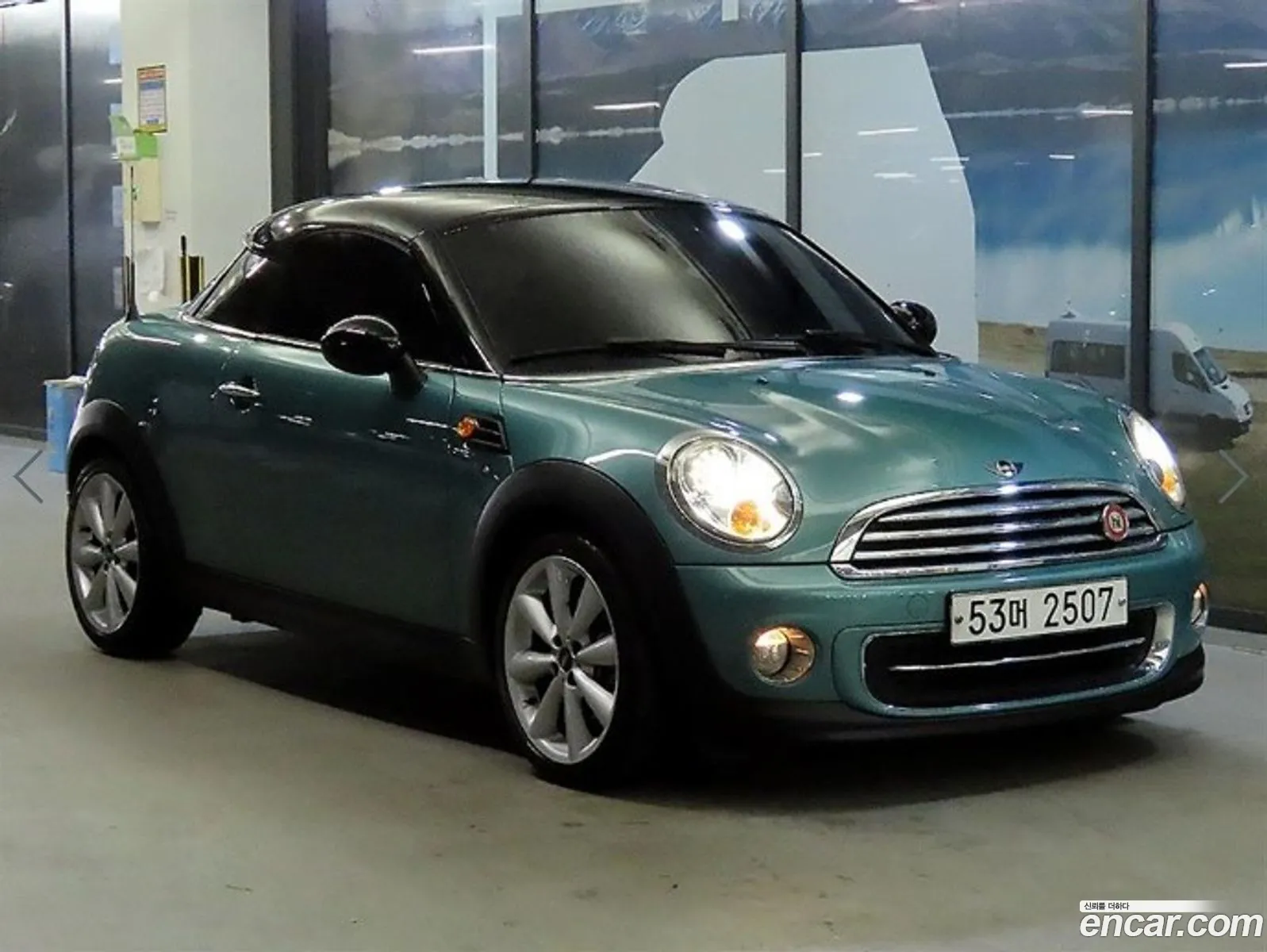 Mini Cooper Coupe 16 - фотография 8071299