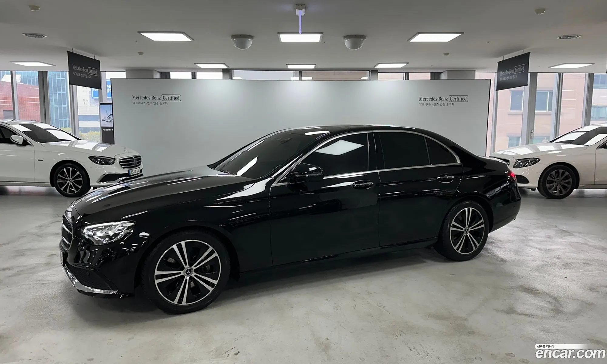 Benz E-Class W213 E450 4Matic Exclusive - фотография 12539496