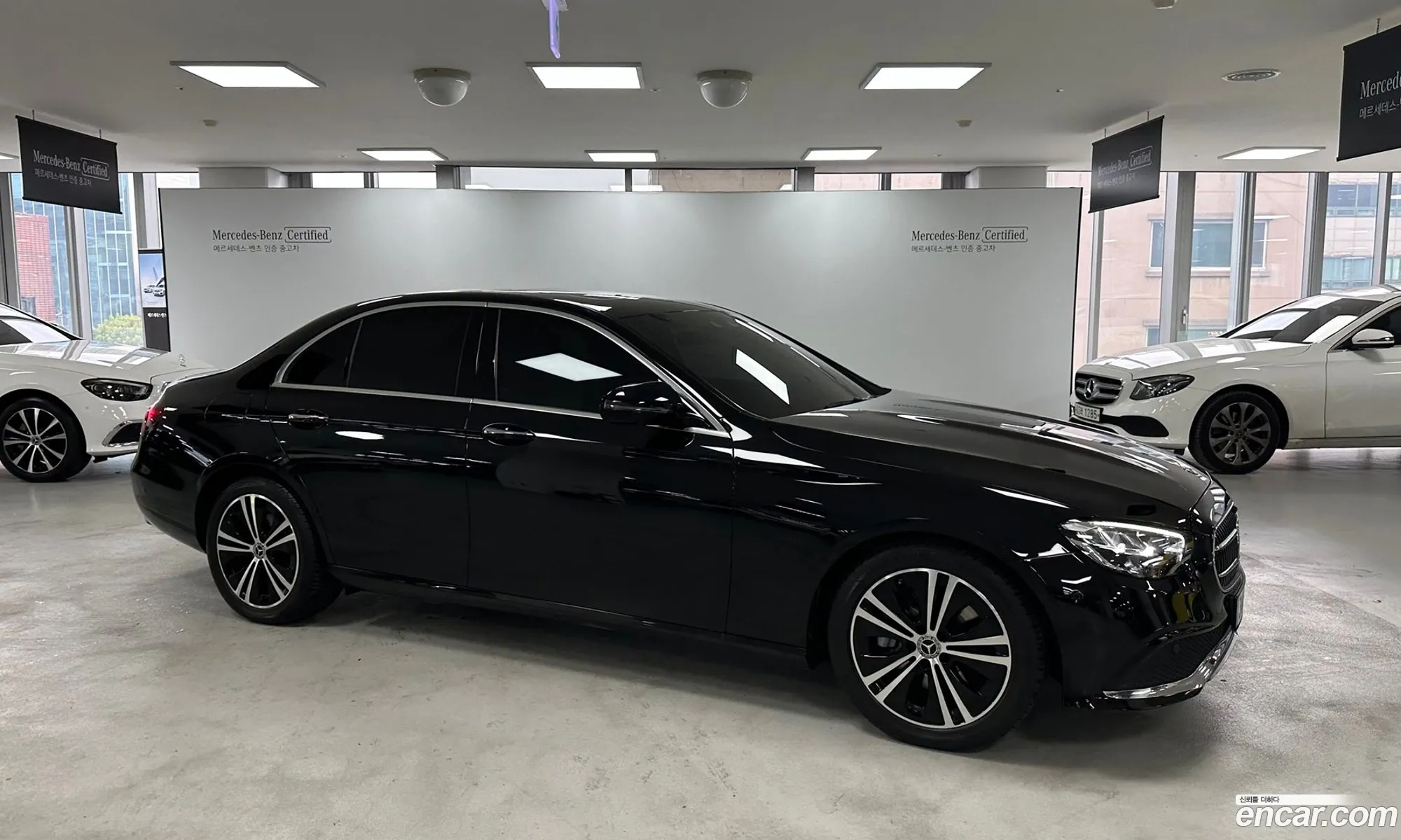 Benz E-Class W213 E450 4Matic Exclusive - фотография 12539497