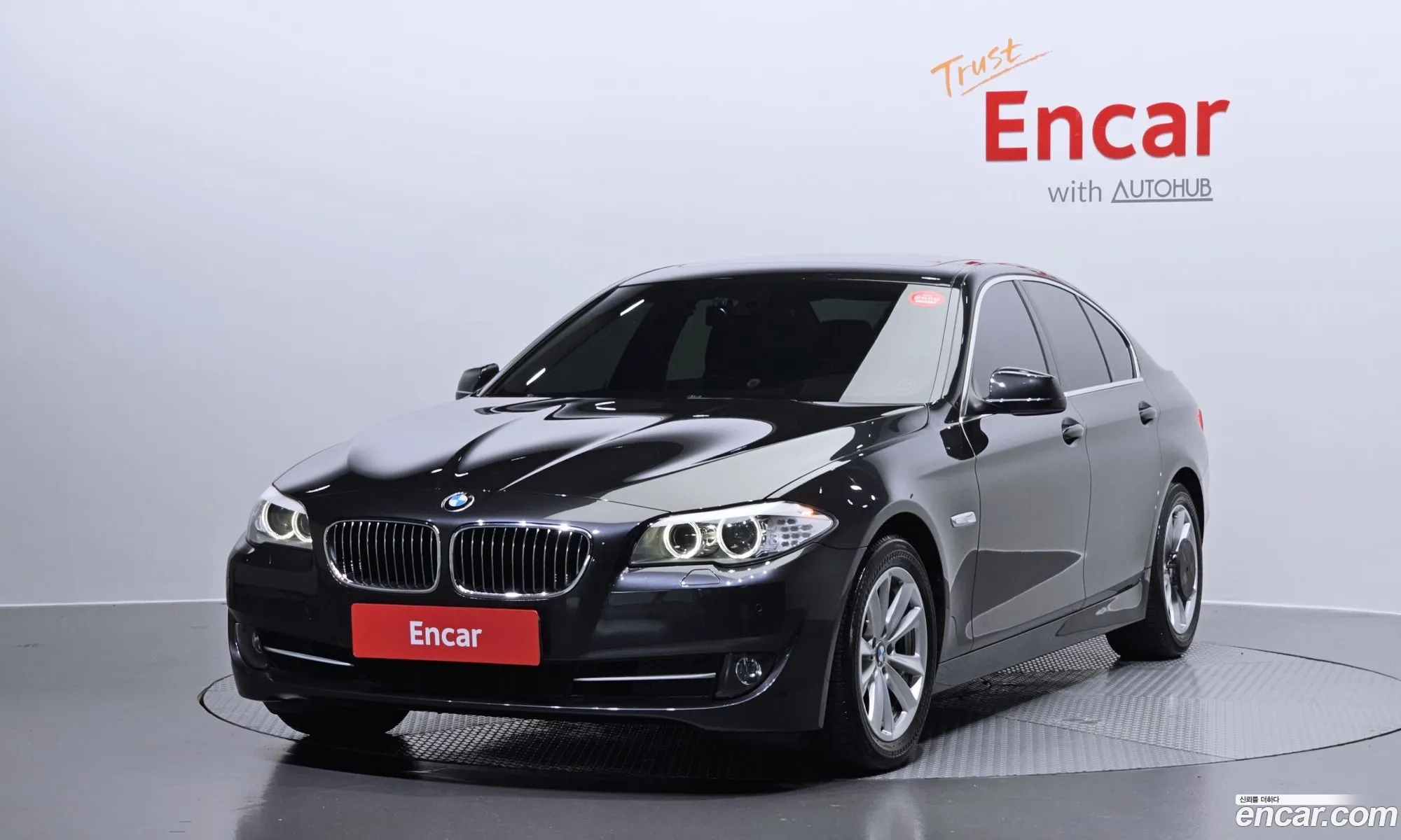 BMW 5 Series F10 520D - фотография 15412303