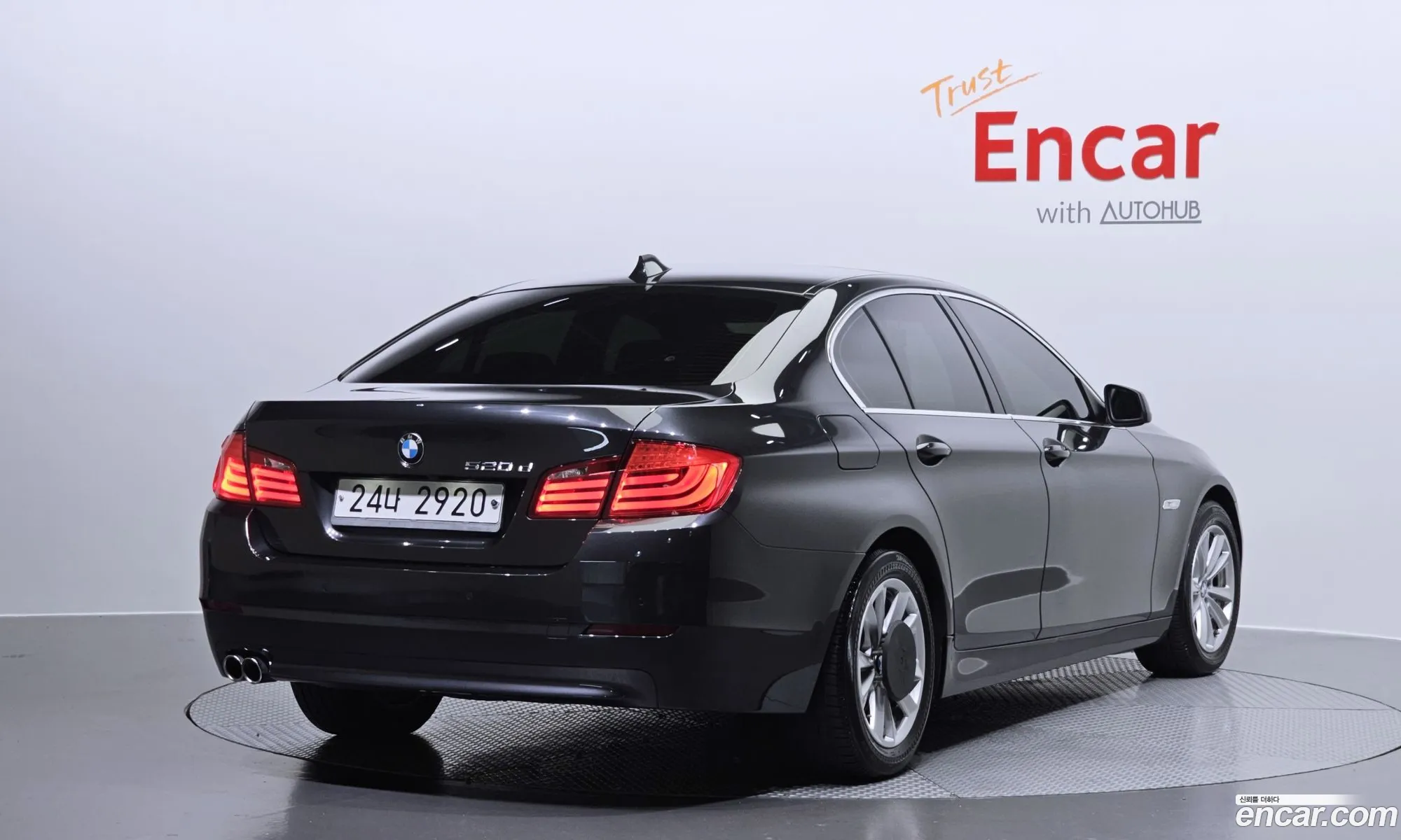 BMW 5 Series F10 520D - фотография 15412304