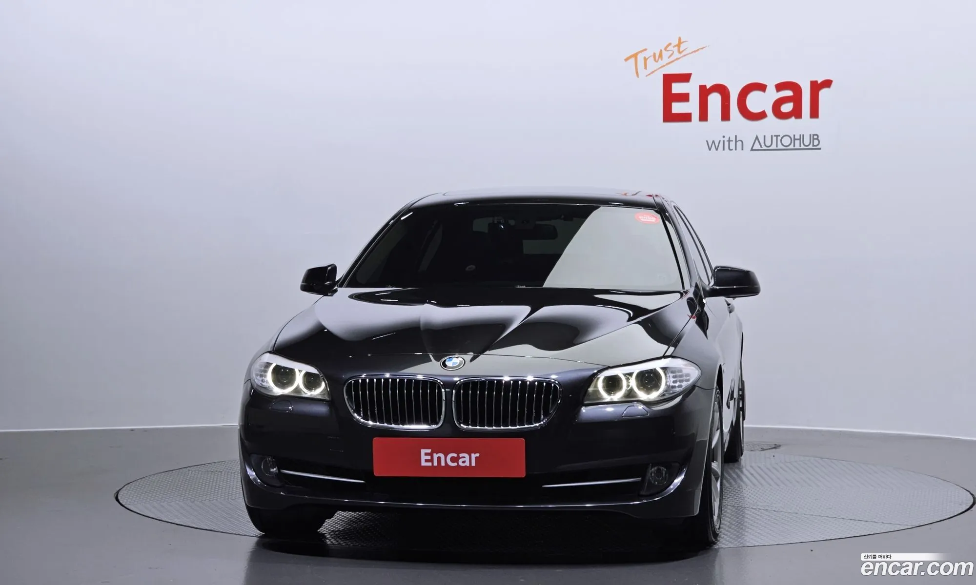 BMW 5 Series F10 520D - фотография 15412305