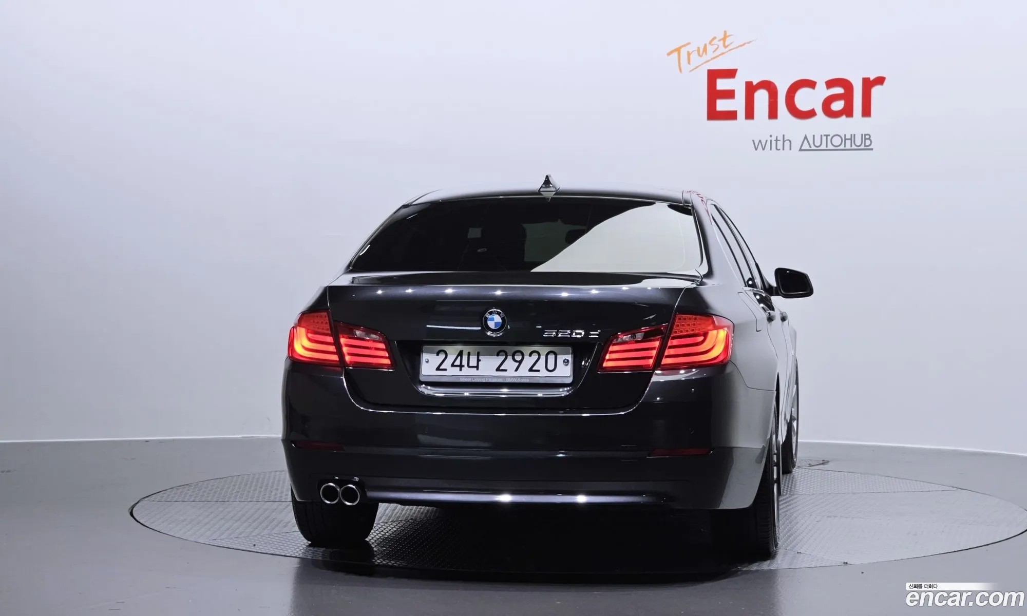 BMW 5 Series F10 520D - фотография 15412306