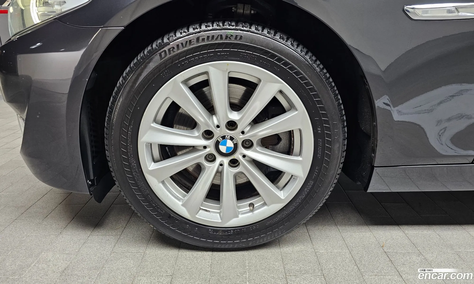 BMW 5 Series F10 520D - фотография 15412307