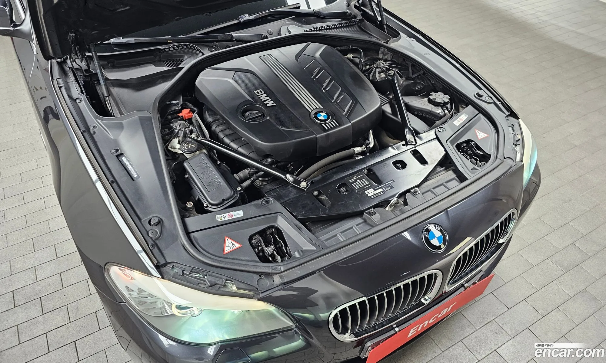 BMW 5 Series F10 520D - фотография 15412308