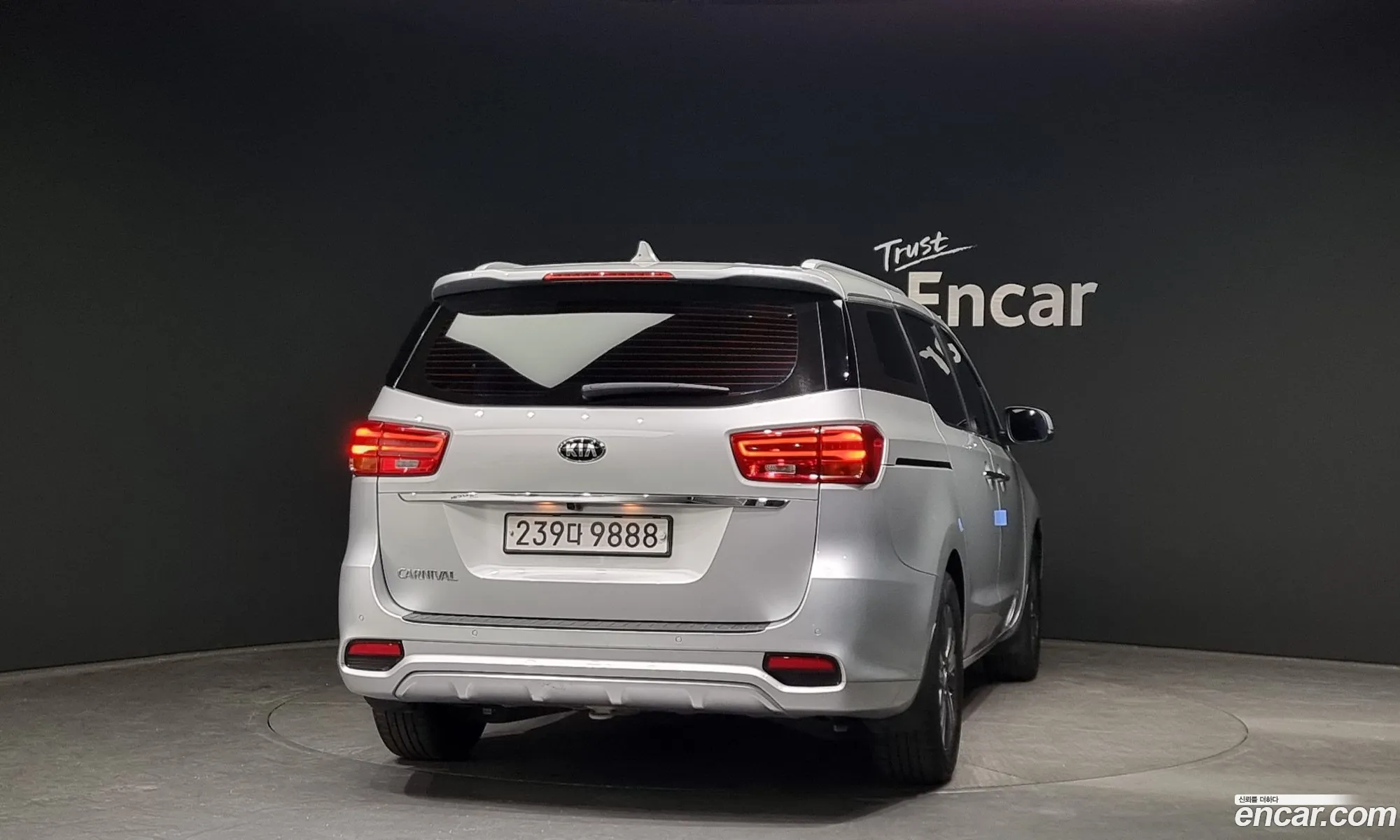 Kia The New Carnival 9-Seater Luxury - фотография 1619953