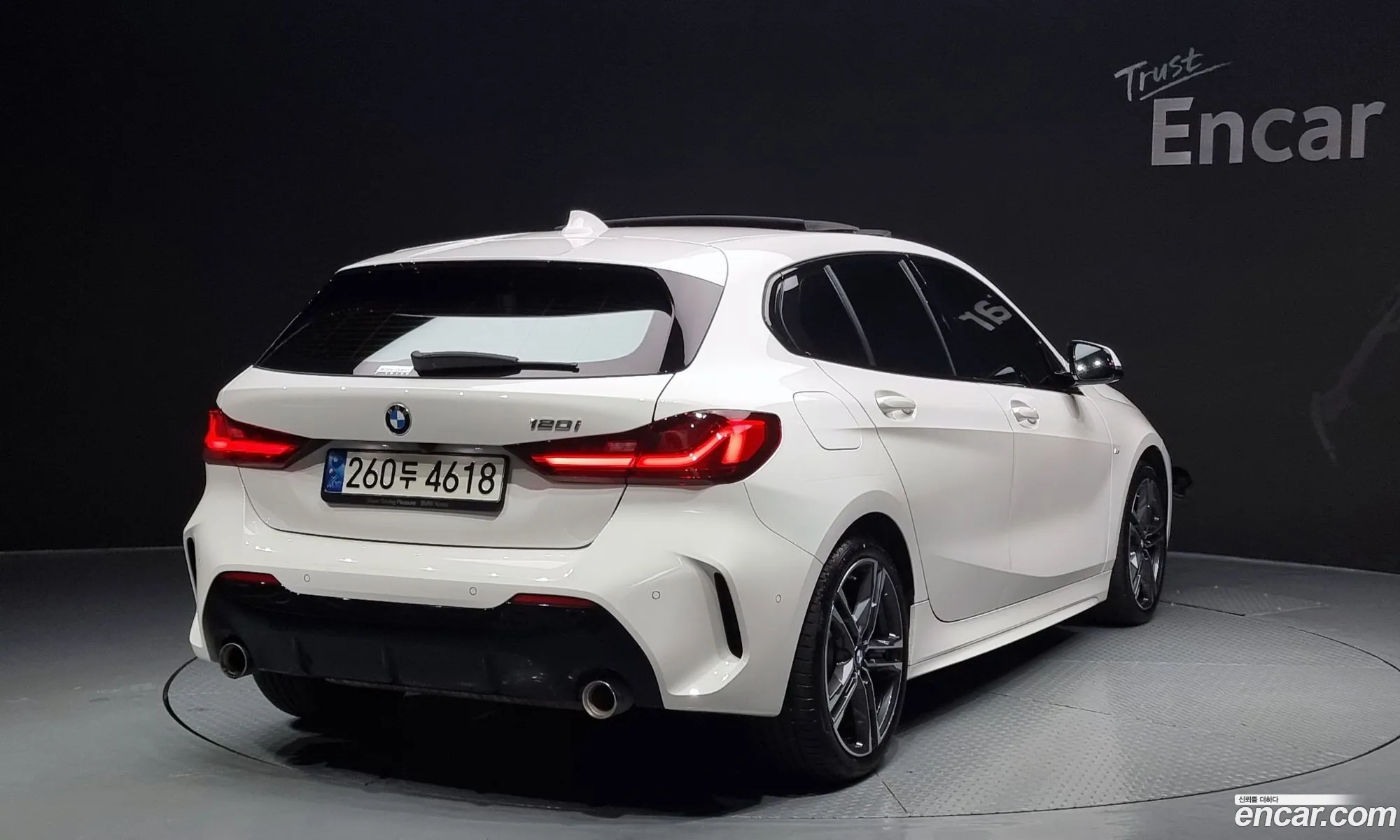 BMW 1 Series F40 120I M Sports - фотография 15412292