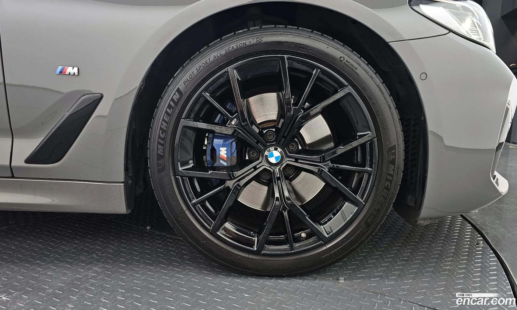 BMW 5 Series G30 530I M Sports - фотография 15412259