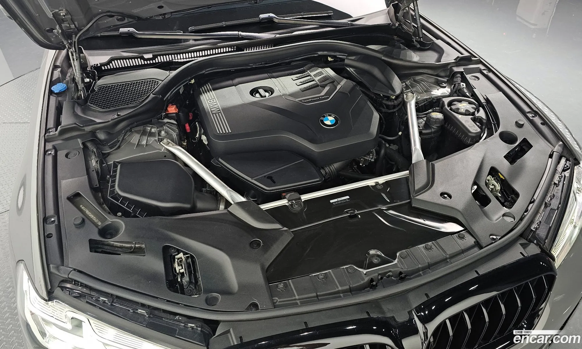BMW 5 Series G30 530I M Sports - фотография 15412260