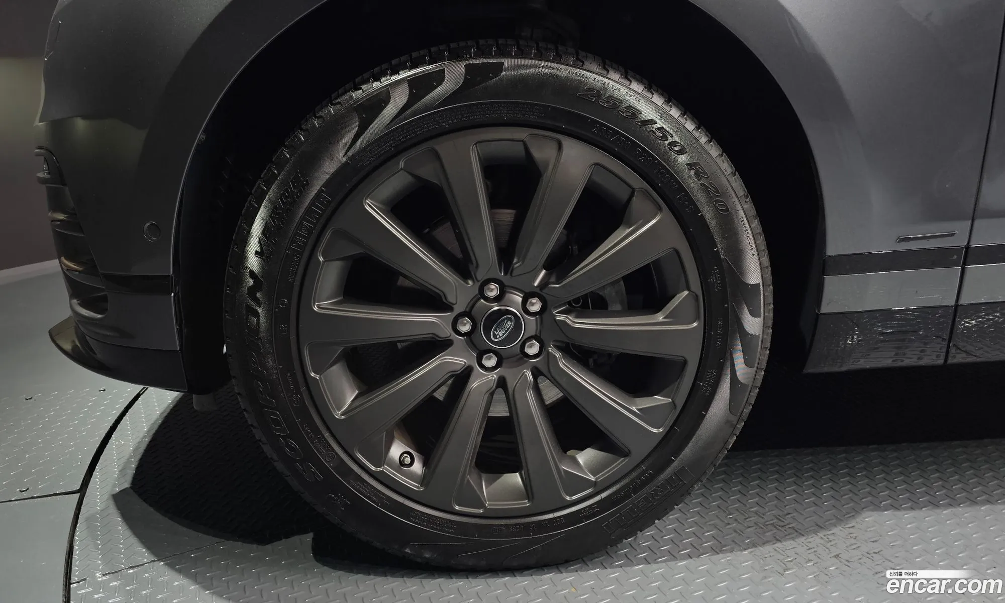 Land Rover Range Rover Velar 20 D240 R-Dynamic Se - фотография 4704866