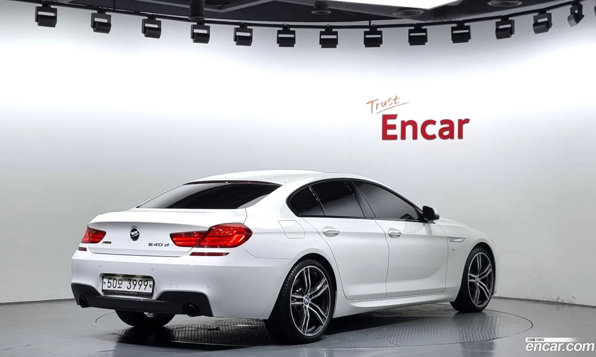 BMW 6 Series F12 640D xDrive M Sports Gran Coupe - фотография 15412219