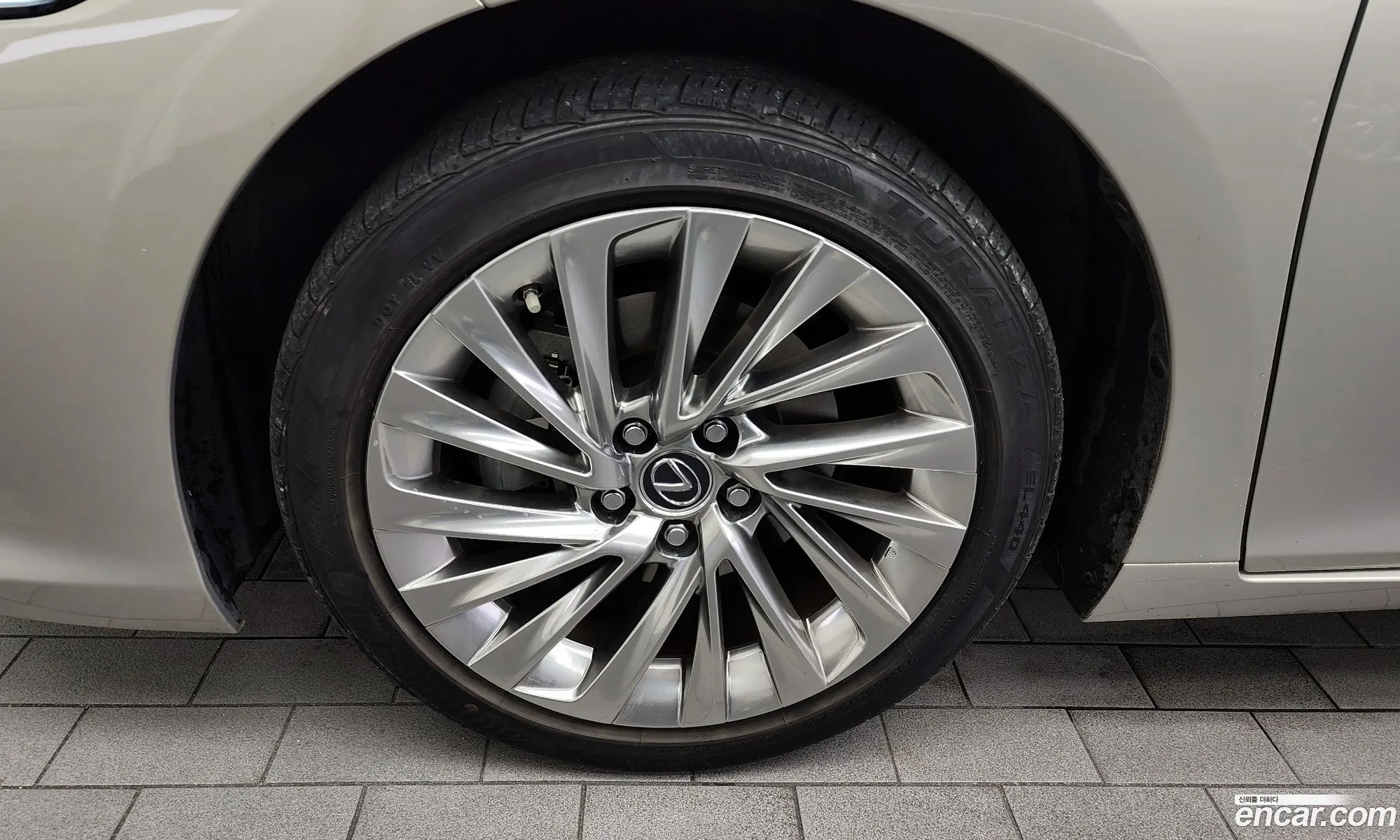 Lexus Es300H 7Th Generation Luxury Plus - фотография 6348789