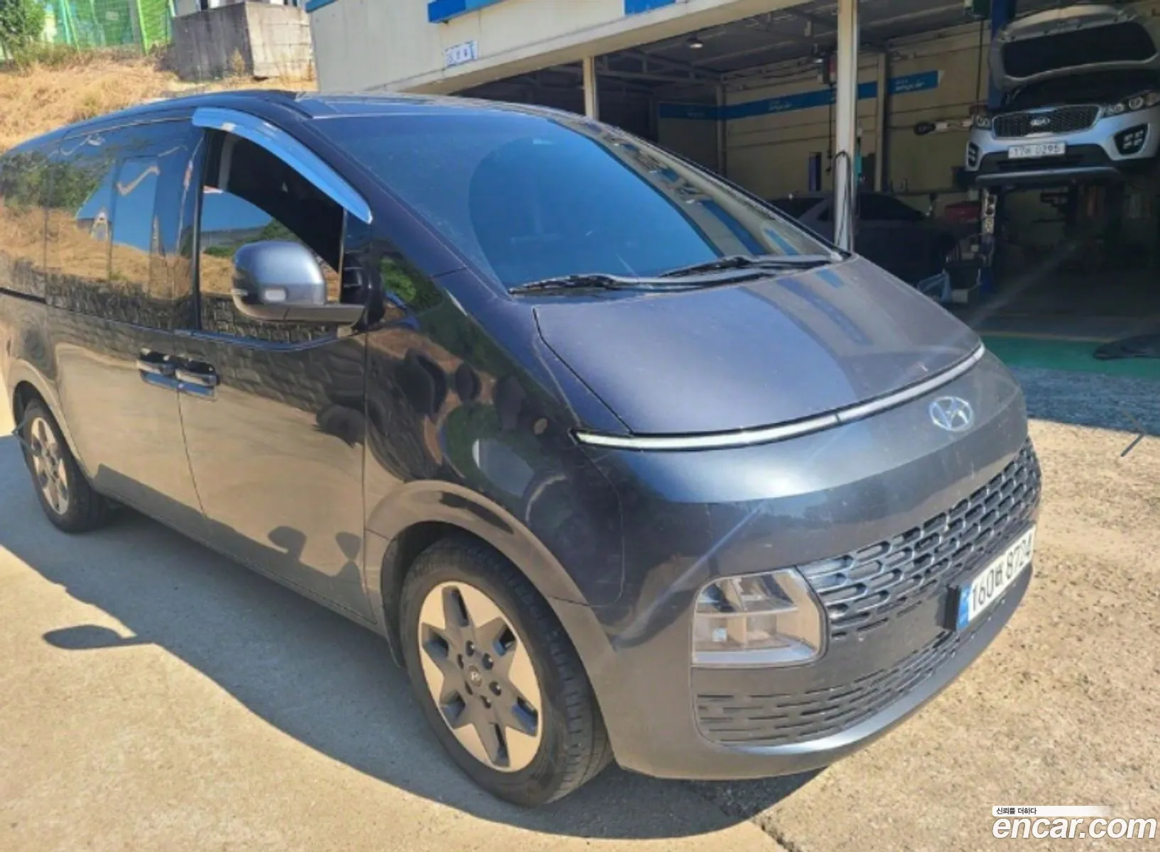 Hyundai Staria 4Wd Tourer 9-Seater Modern - фотография 12503366
