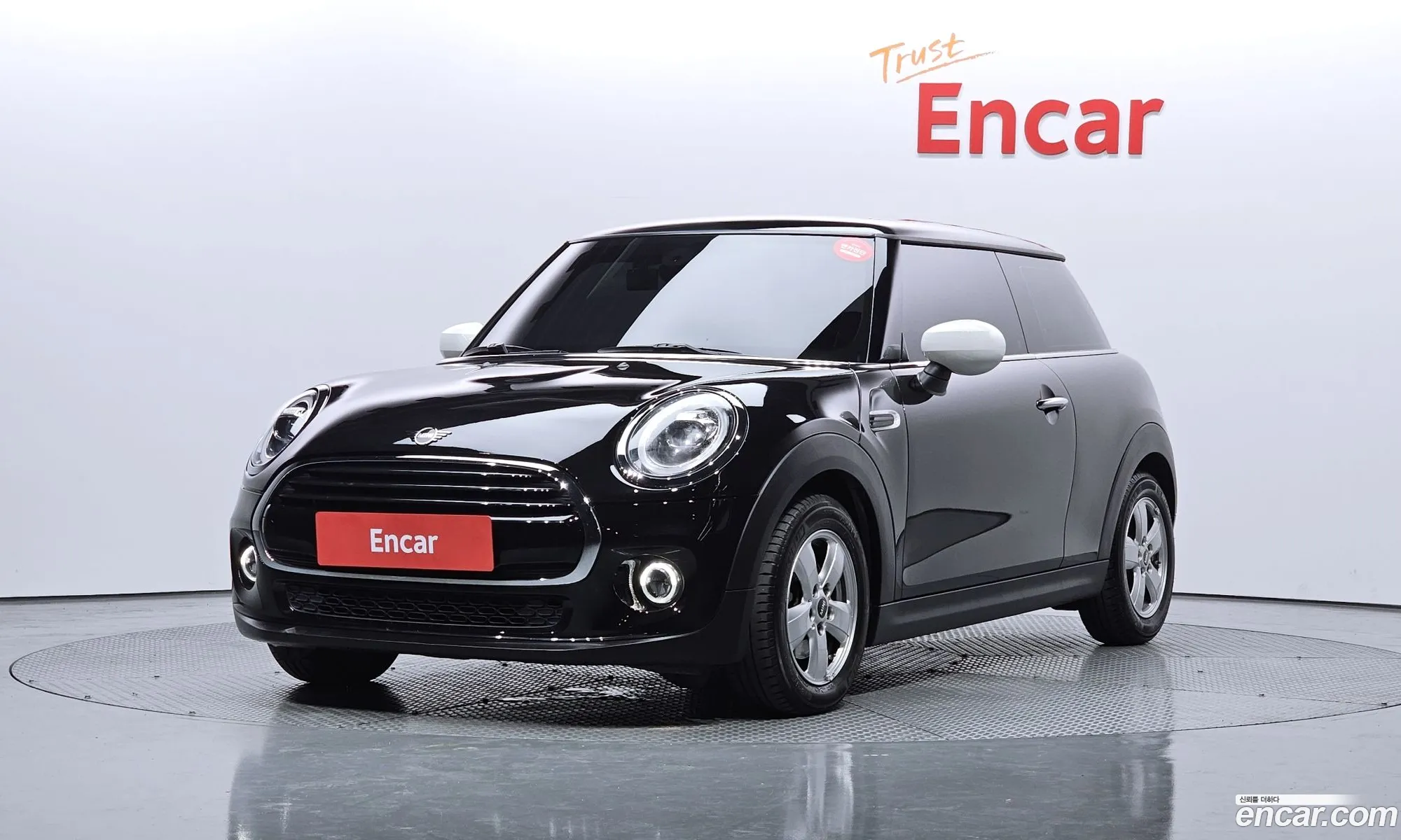 Mini Cooper Standard 2020 - фотография 6294238
