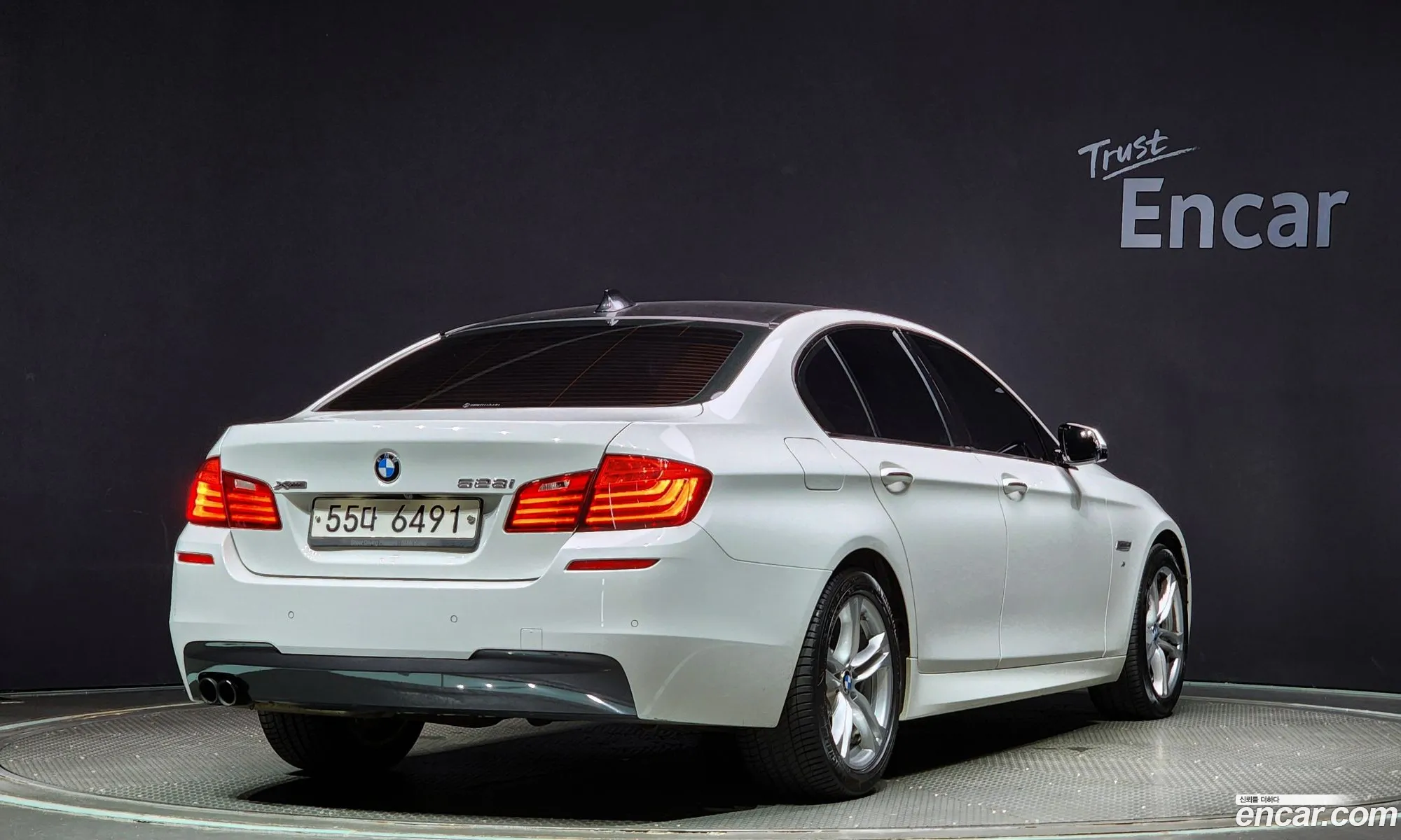BMW 5 Series F10 528I xDrive M Aerodynamic Special Edition - фотография 15439944