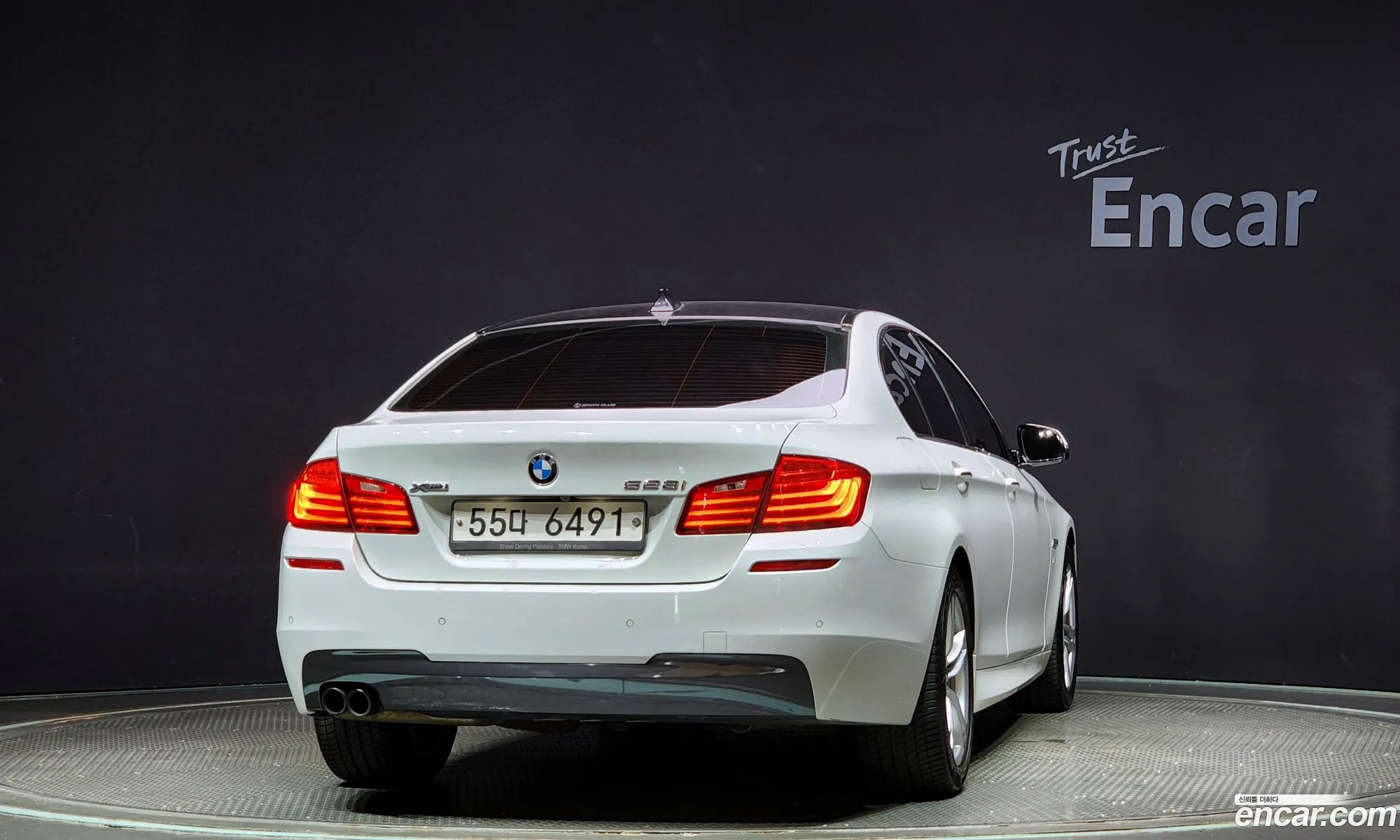 BMW 5 Series F10 528I xDrive M Aerodynamic Special Edition - фотография 15439946