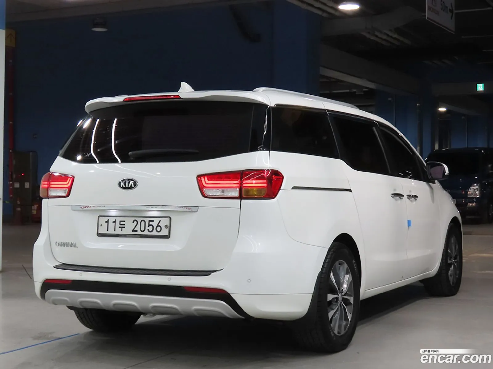 Kia All New Carnival 9-Seater Luxury - фотография 1602957