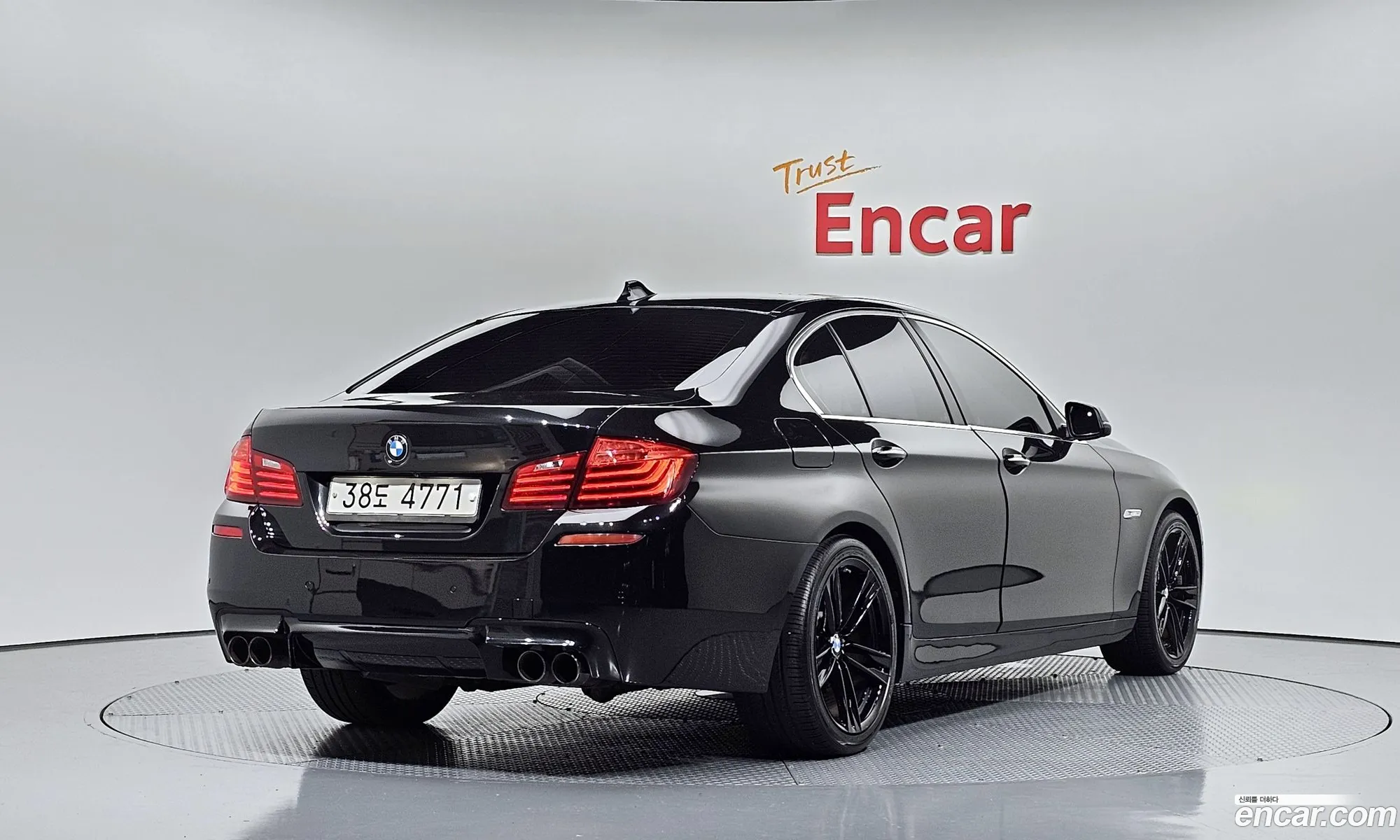 BMW 5 Series F10 528I xDrive - фотография 15439956
