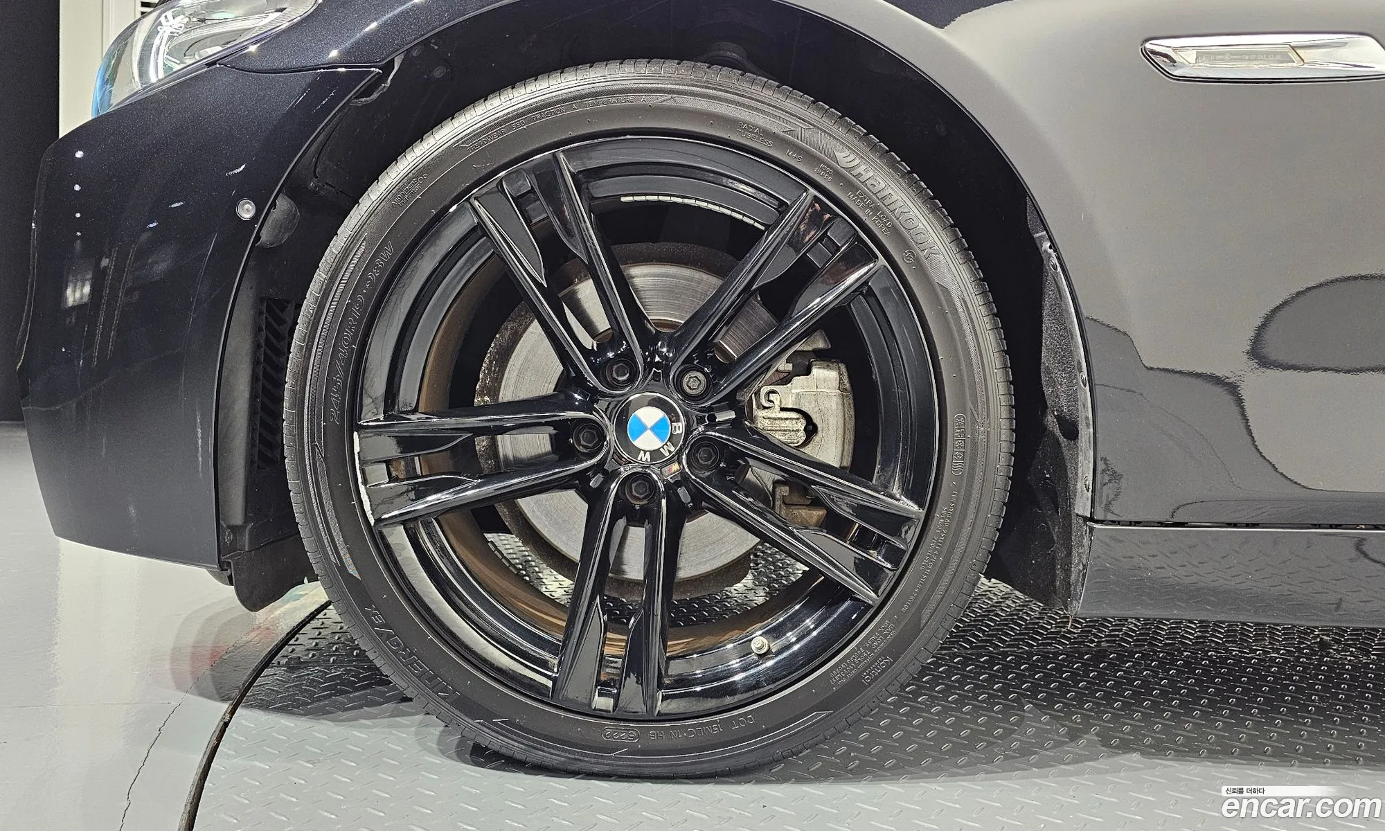 BMW 5 Series F10 528I xDrive - фотография 15439959