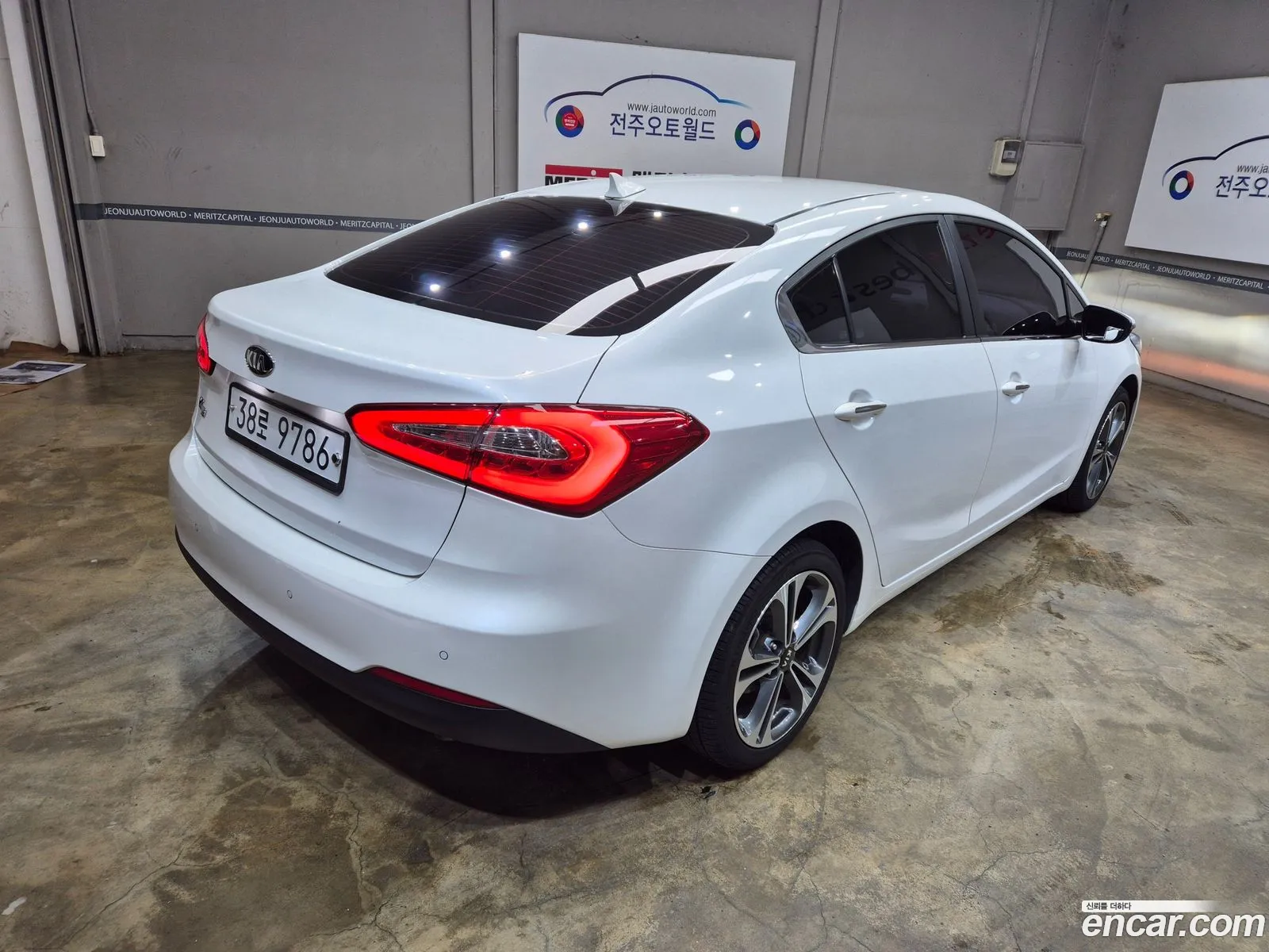 Kia K3 Prestige - фотография 1612428