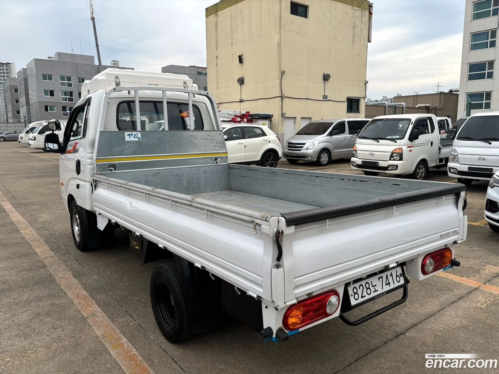 Bongo Iii Cargo Cargo Truck 1 Ton King Cap Crdi - фотография 18972509