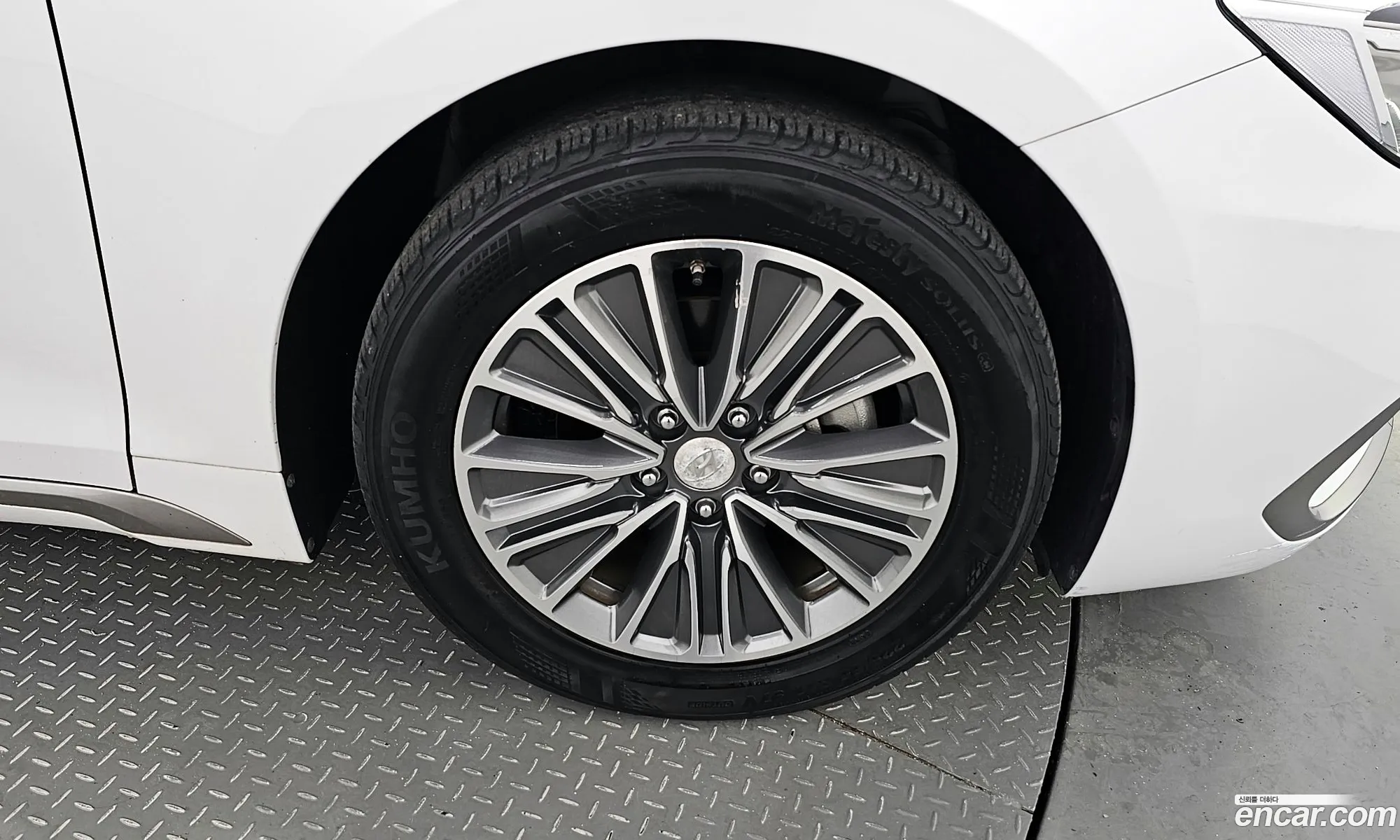 Hyundai Grandeur Ig Hybrid Exclusive - фотография 12503443