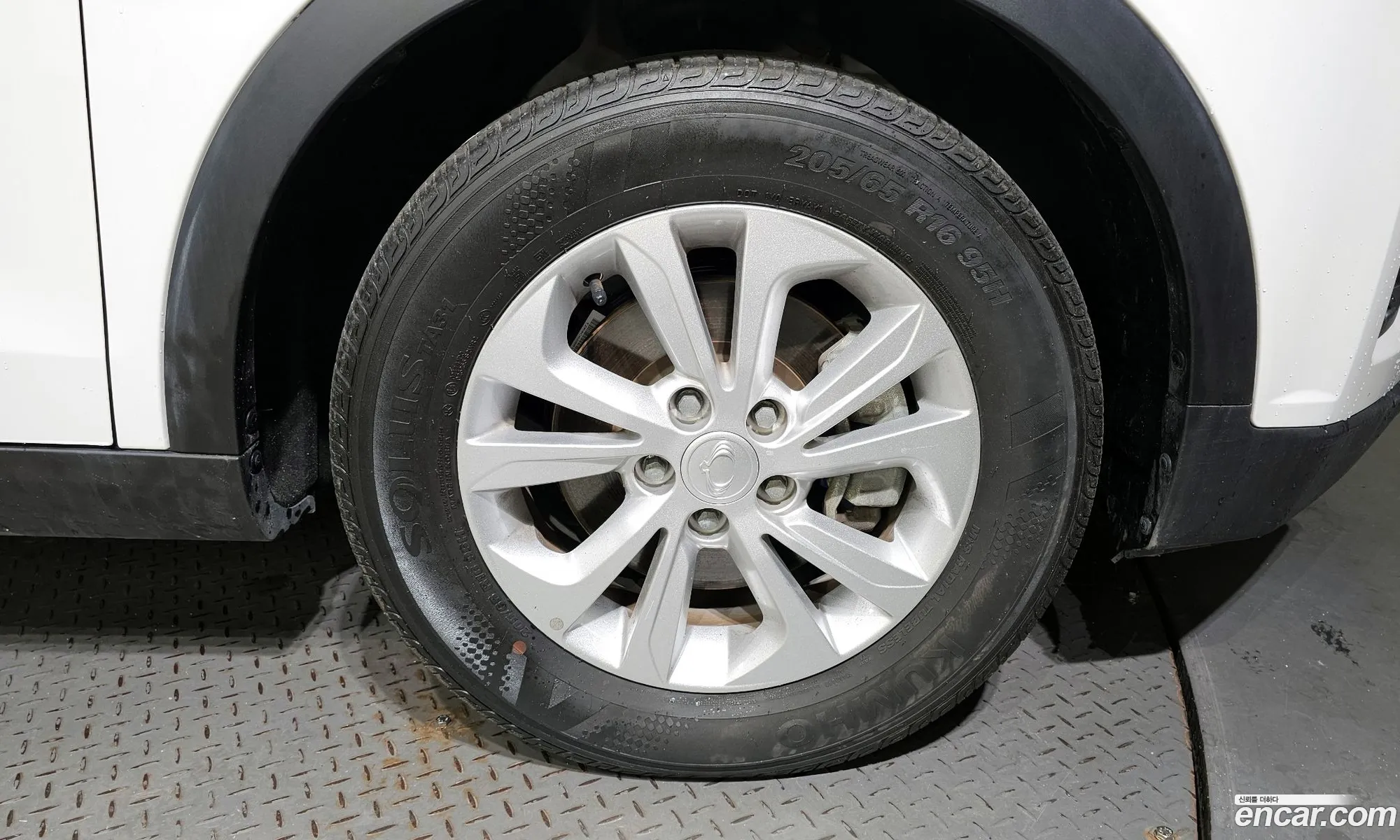 Kg Mobility Ssangyong Very New Tivoli Gasoline 15 2Wd V3 - фотография 8017632