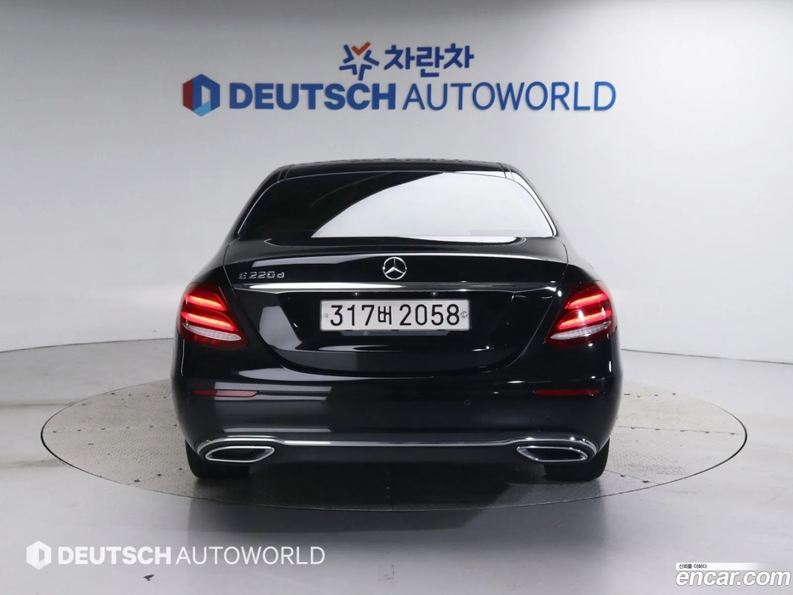 Benz E-Class W213 E220D Exclusive - фотография 12539846