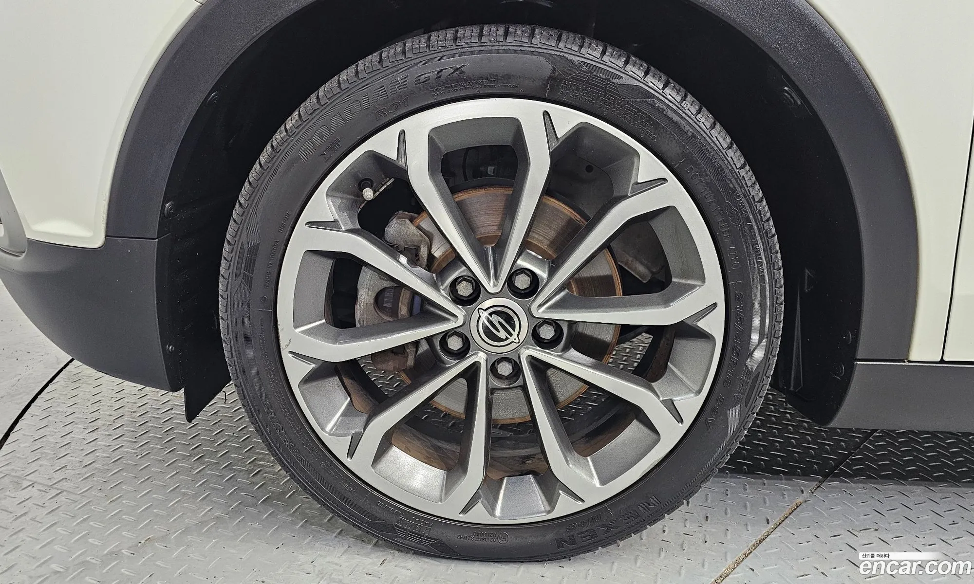 Kg Mobility Ssangyong Tivoli Air Diesel Ix 2Wd - фотография 8017584