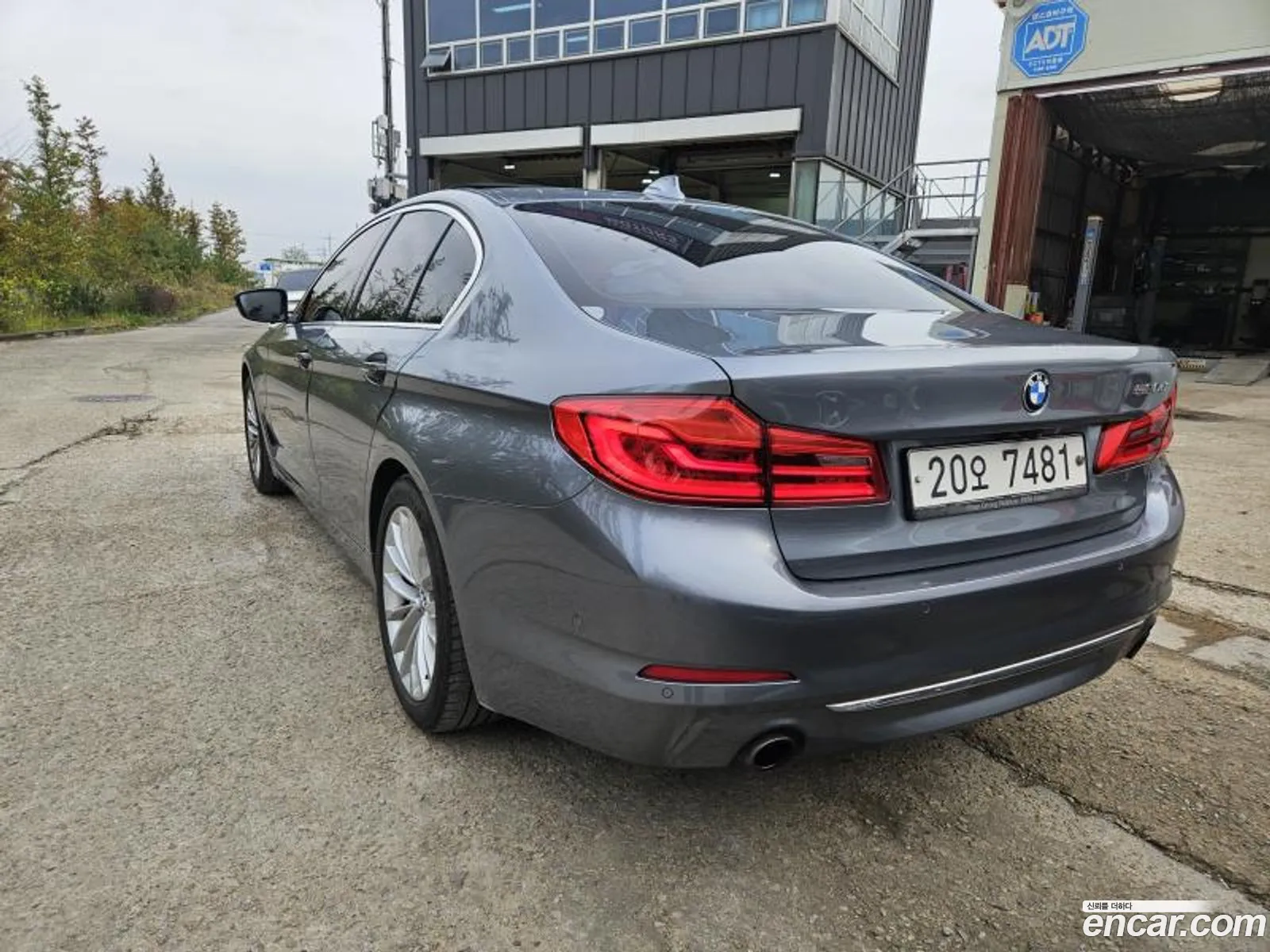 BMW 5 Series G30 520D Luxury Plus - фотография 14818351