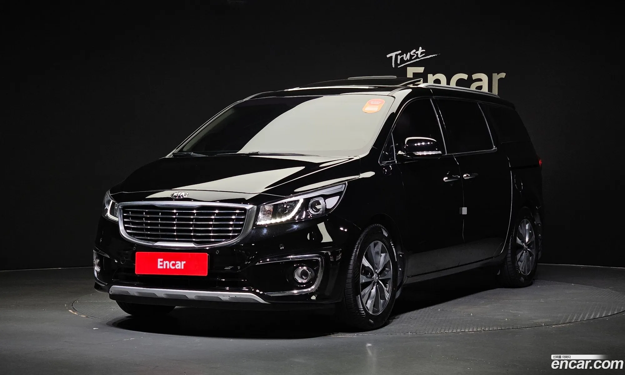 Kia All New Carnival 9-Seater Luxury - фотография 1645043