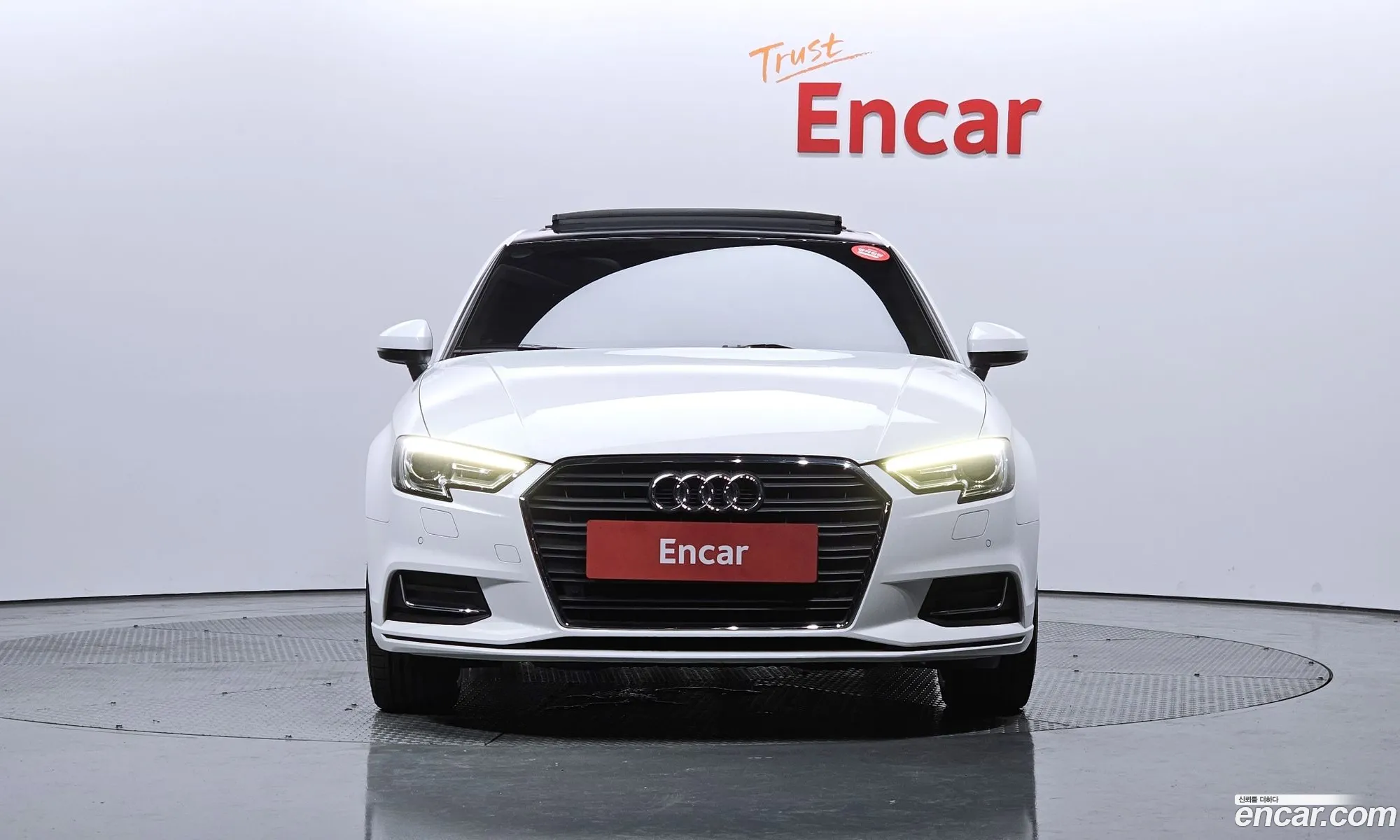 Audi New A3 40 Tfsi 8V - фотография 17117838